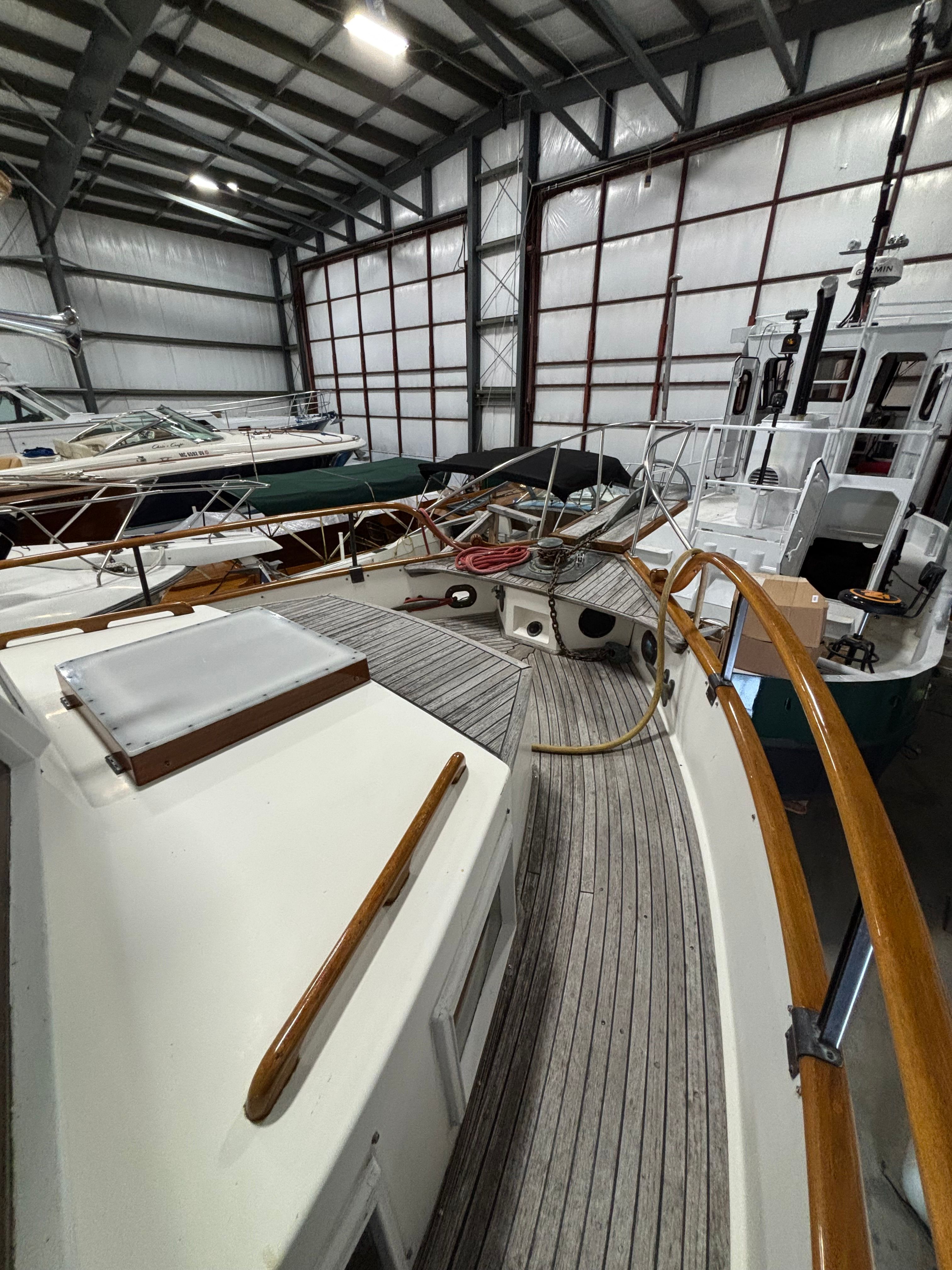 1983 Grand Banks 36 Classic - 28