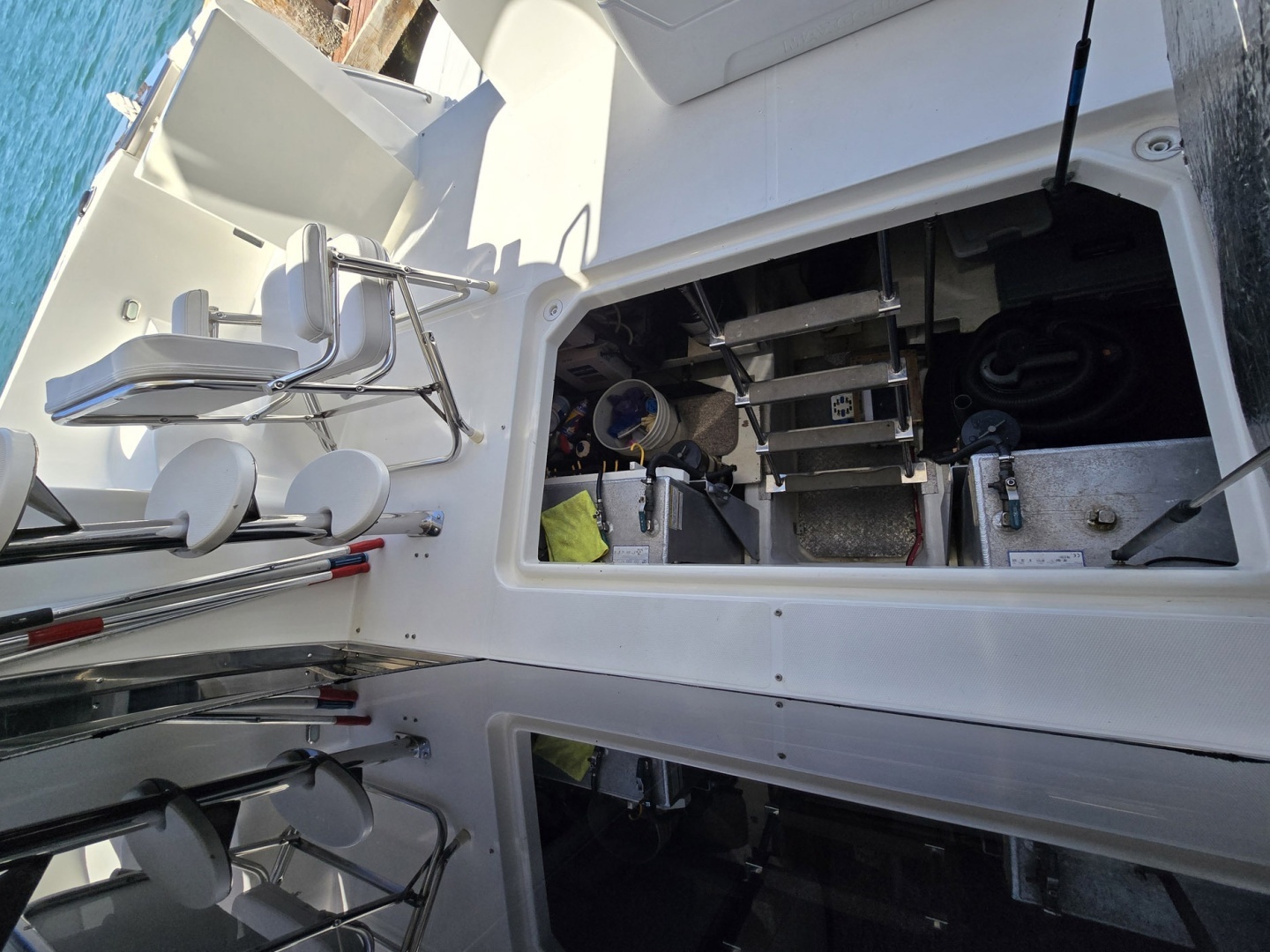 2001 Carver 570 Voyager Pilothouse - Image 9