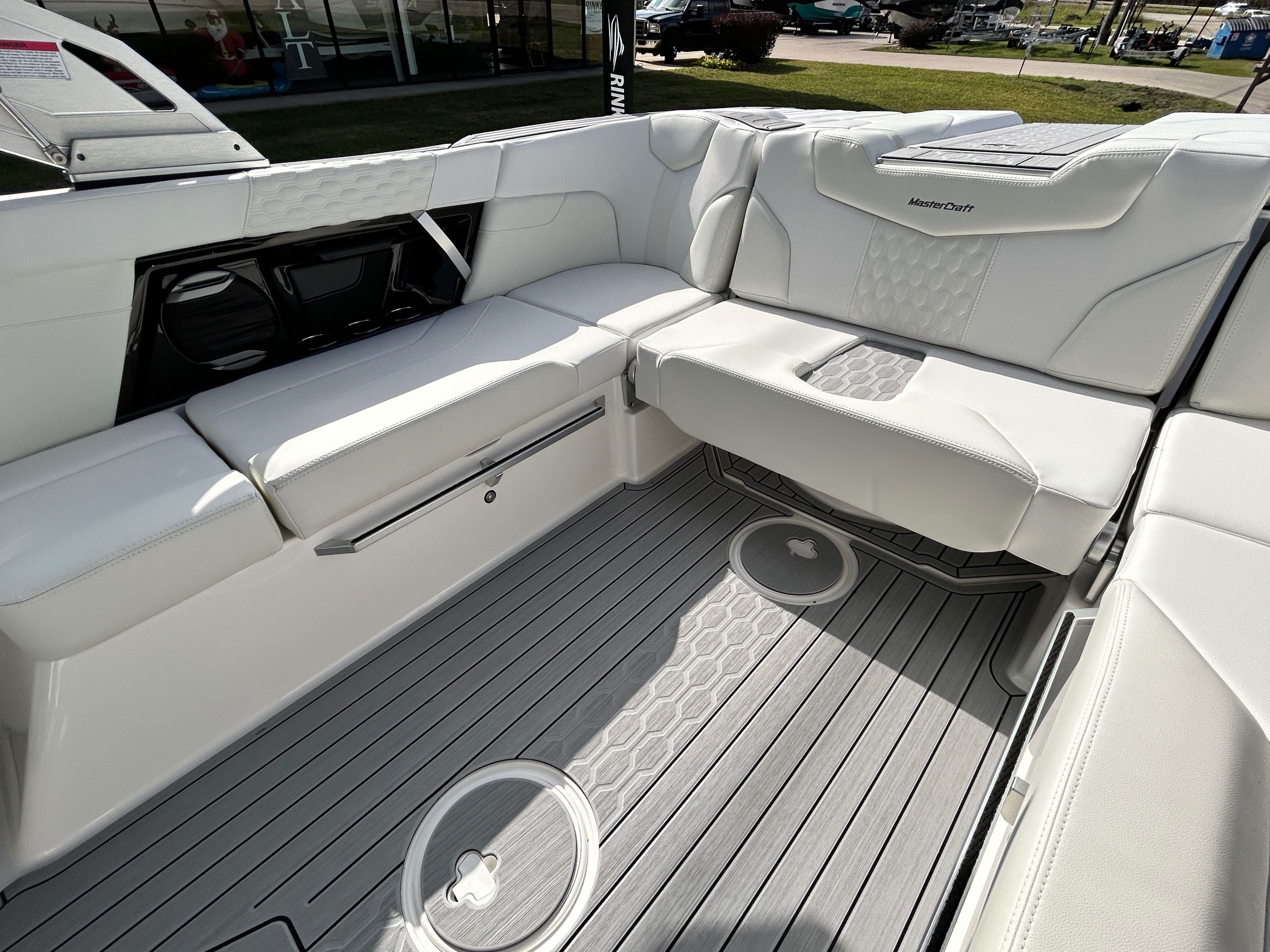 2026 MasterCraft XT23 - 20