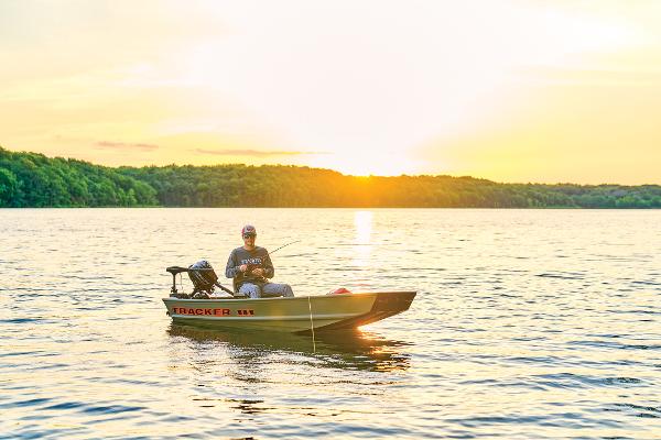 2026 Tracker Grizzly 10 Jon - 16