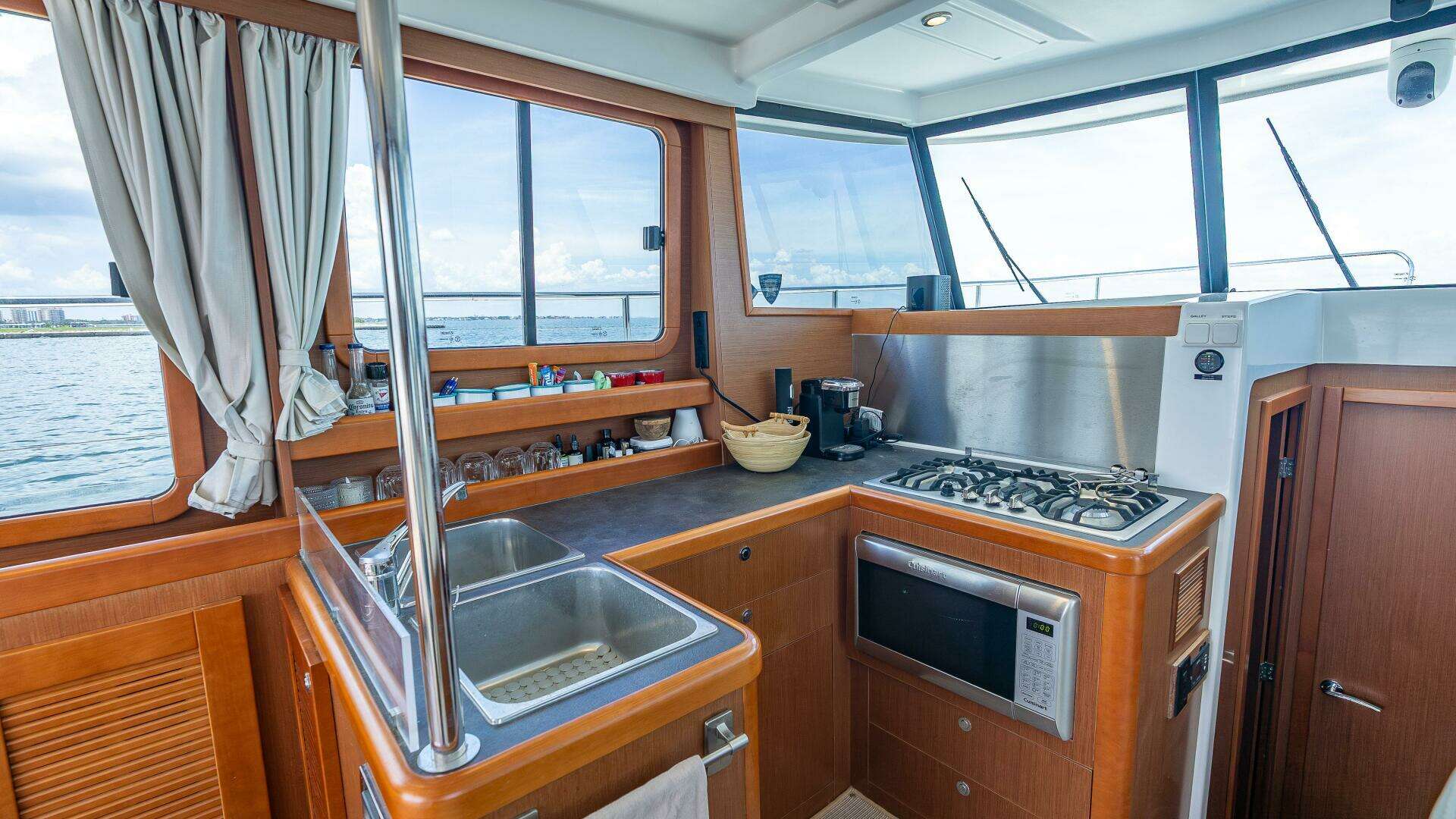 2015 Beneteau Swift Trawler 34 - Image 39