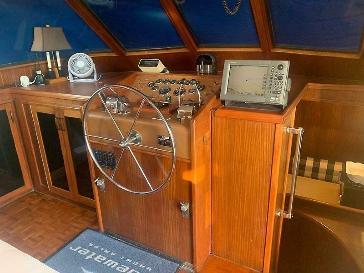 1984 Hatteras 53 - Image 4