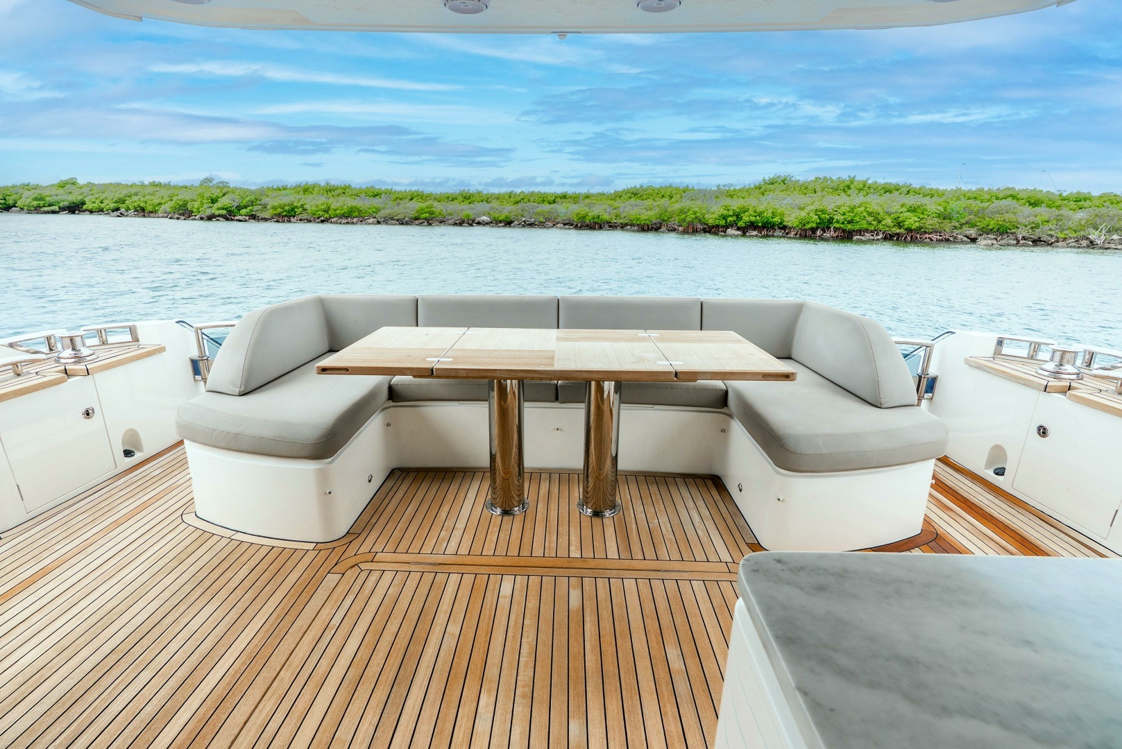 2018 Princess Yachts — - Image 14