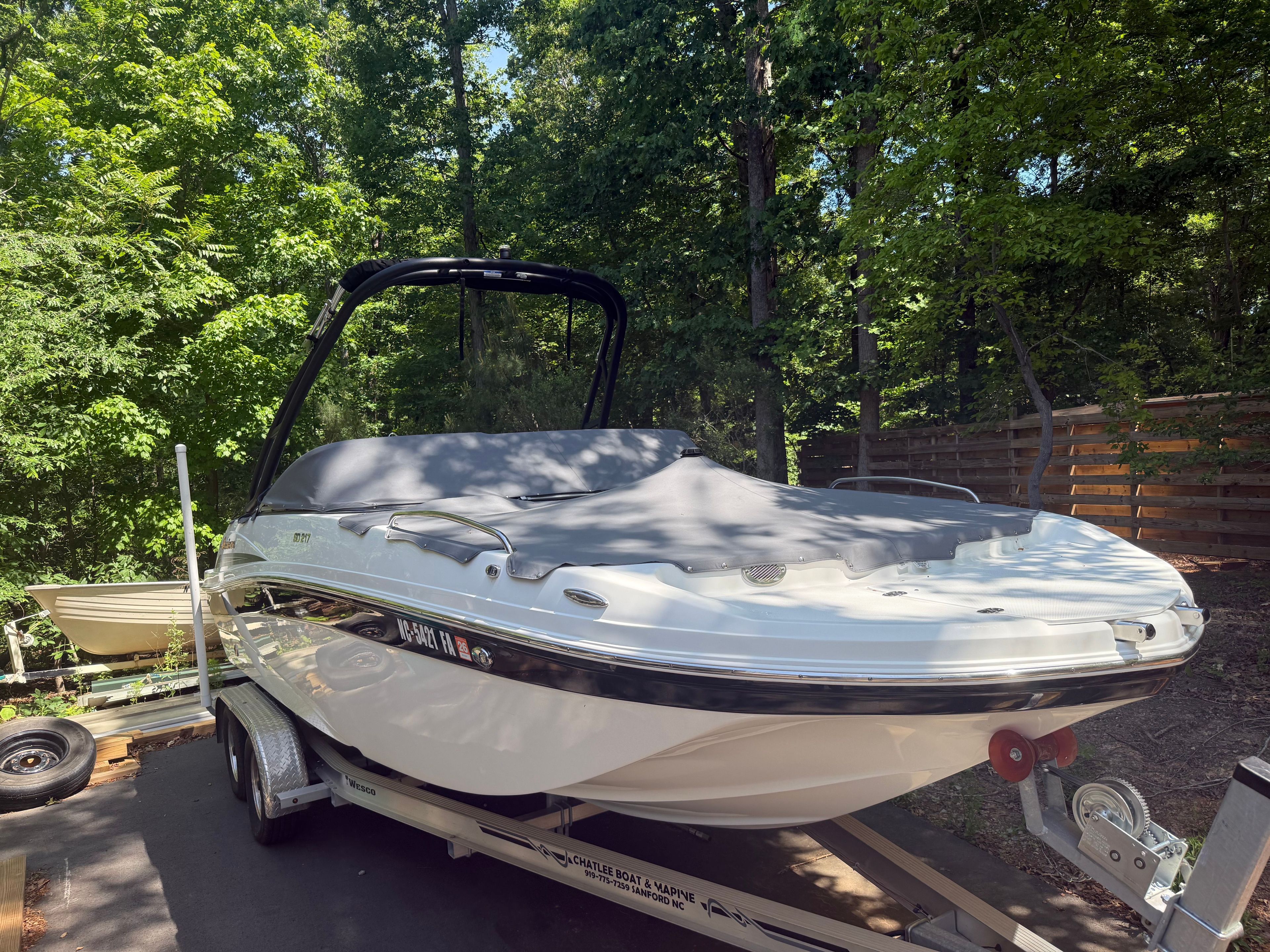 2023 Hurricane SunDeck 217 OB
