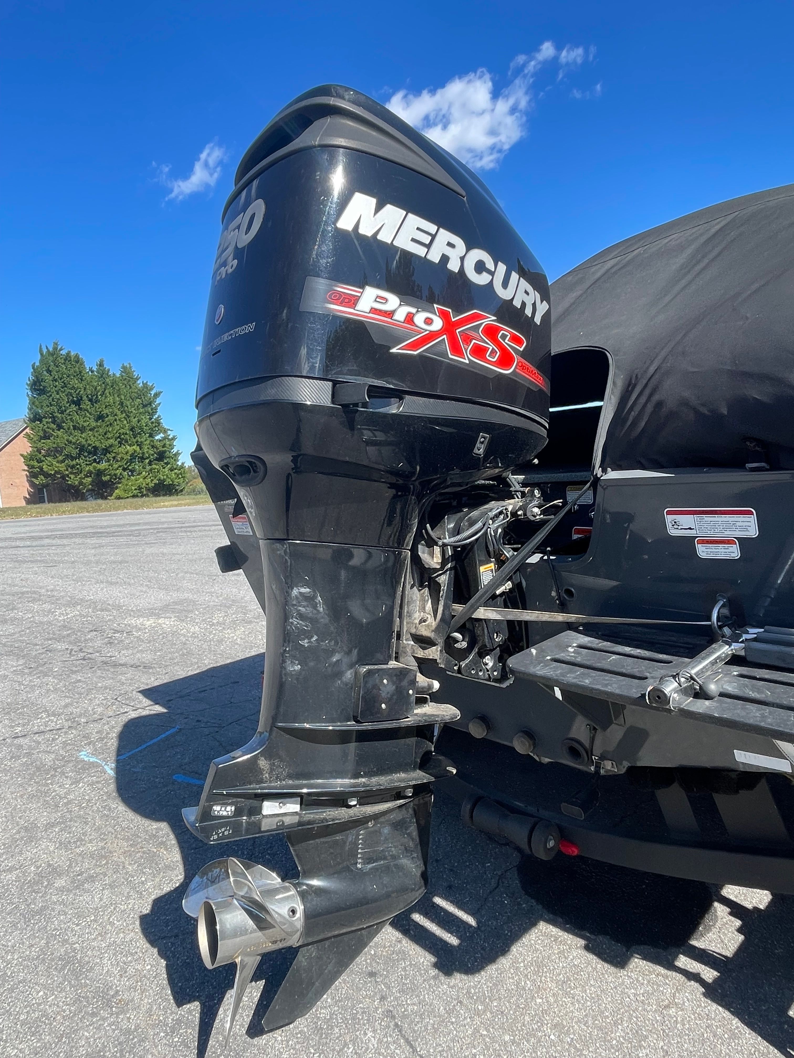 2017 Bass Tracker TARGA with Mercury Pro XS outboard motor.