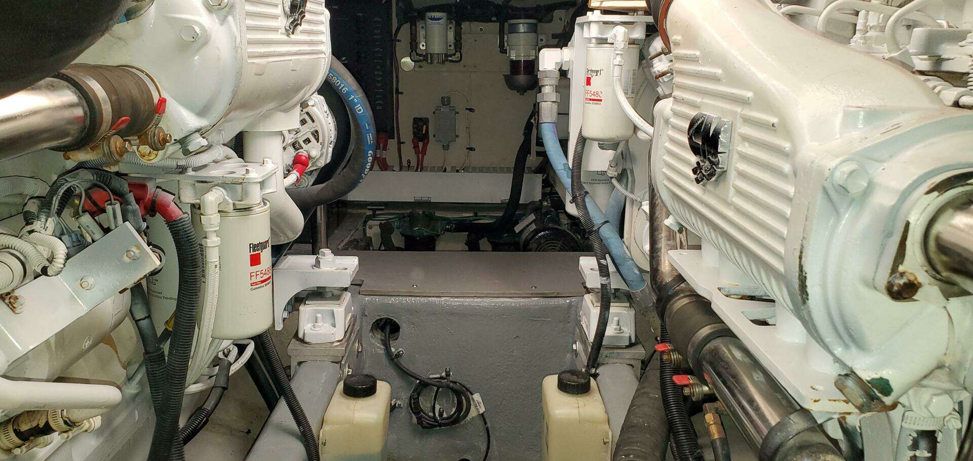 2012 Sea Ray 450 Sedan Bridge - Image 41