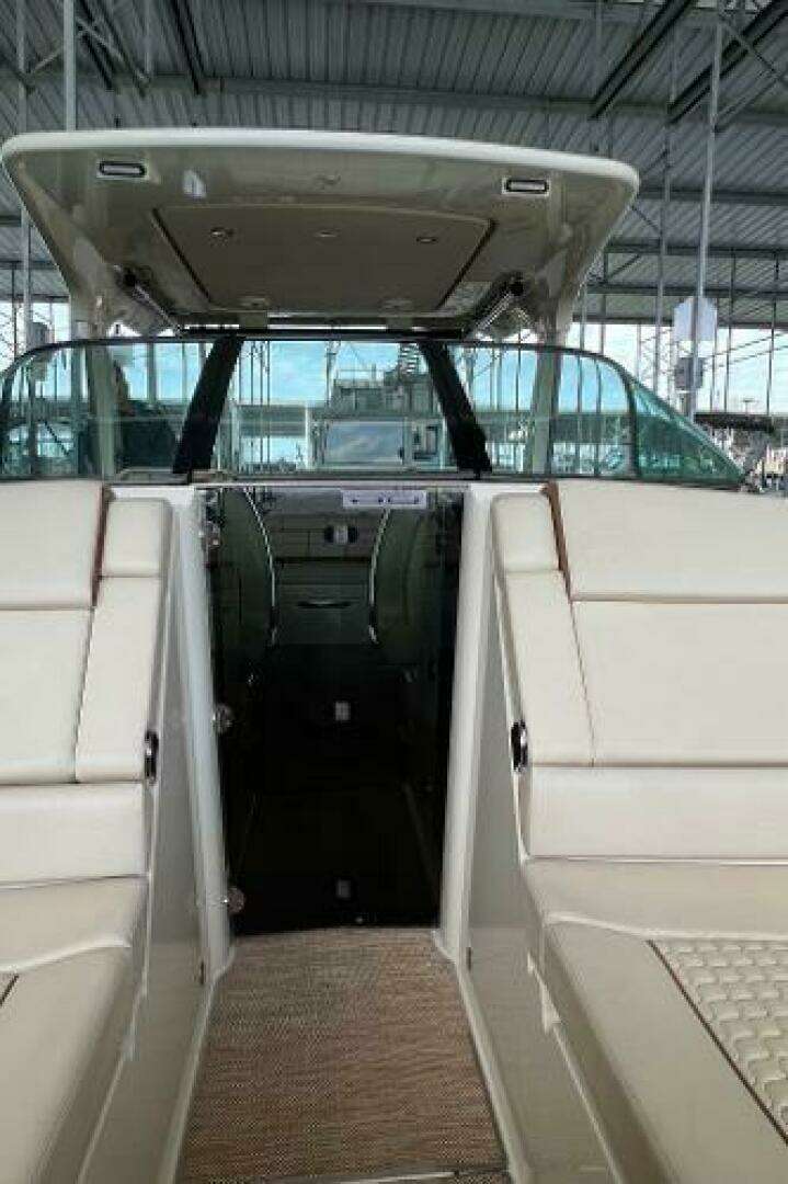 2020 Chris-Craft Launch 31 GT - Image 43