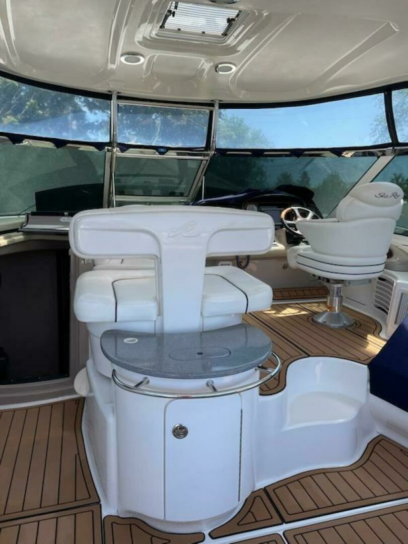 2006 Sea Ray 52 Sundancer - Image 10