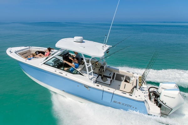 2027 Blackfin 302 DC