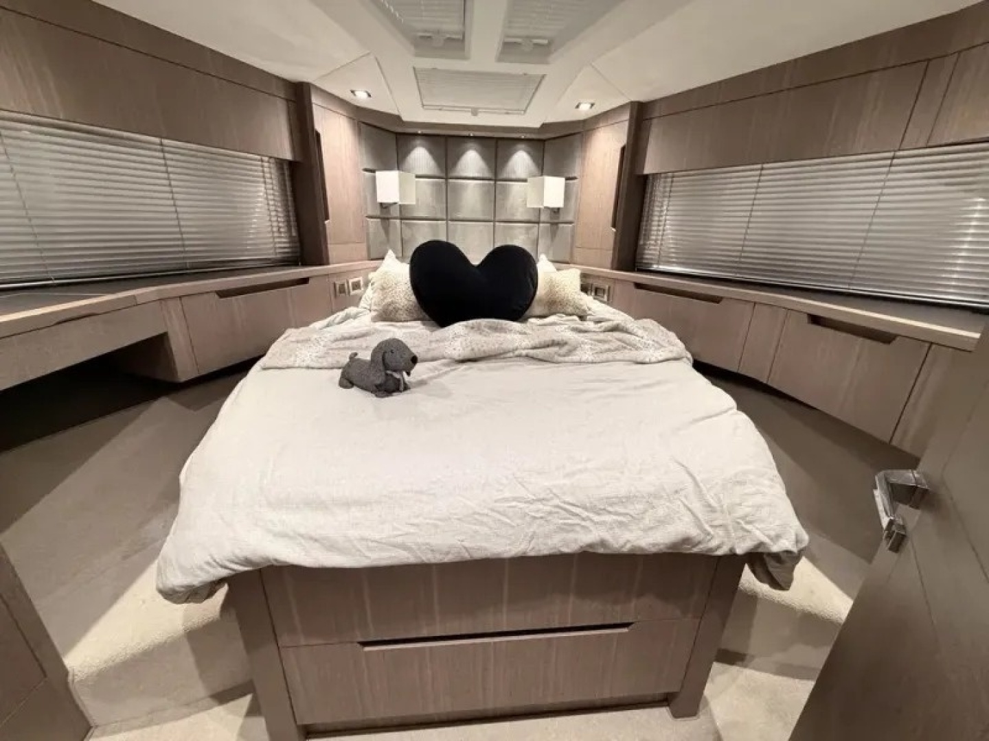 2023 Galeon 500 FLY - Image 24