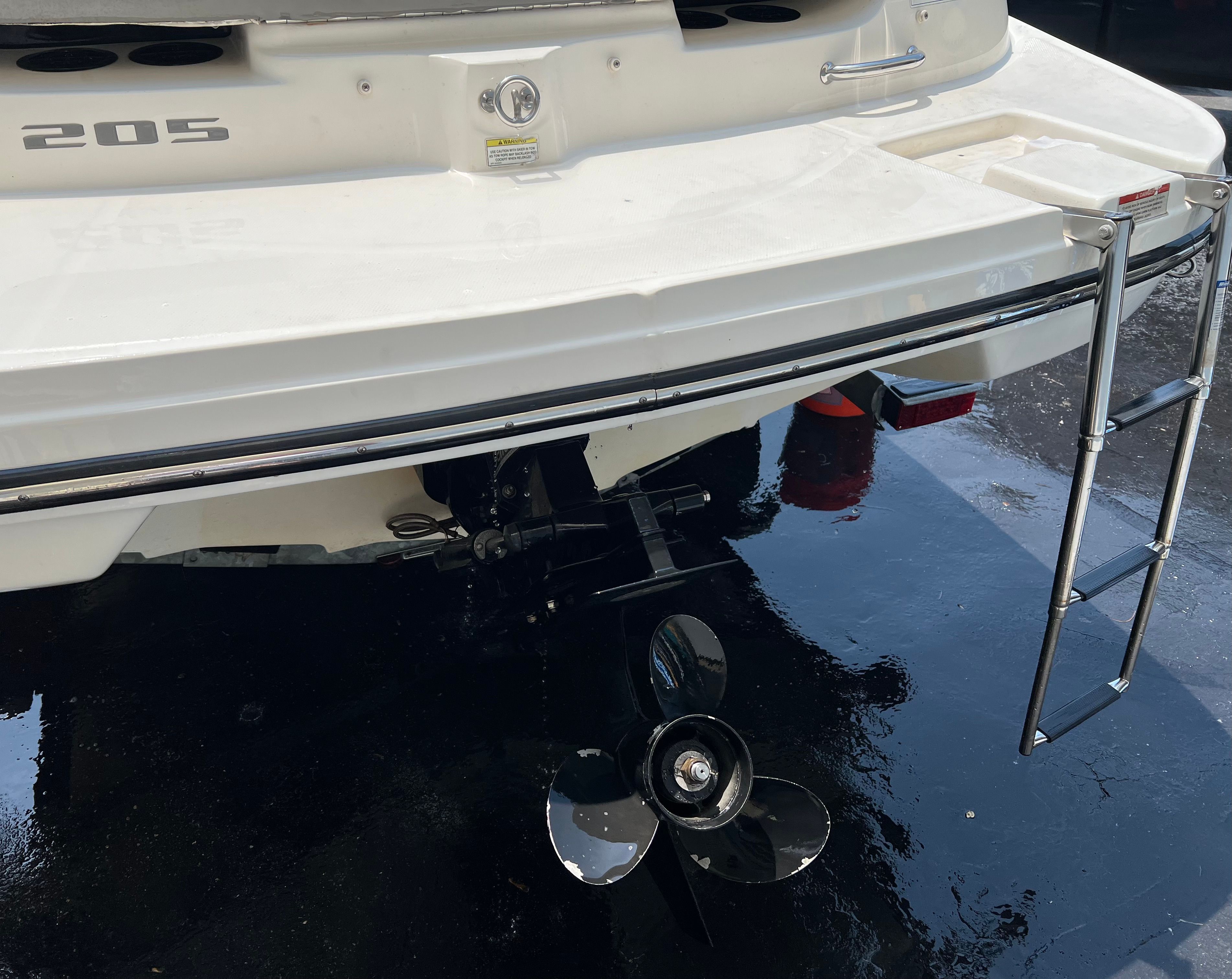 2011 Sea Ray 205 Sport - 3