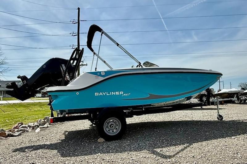 2026 Bayliner M17