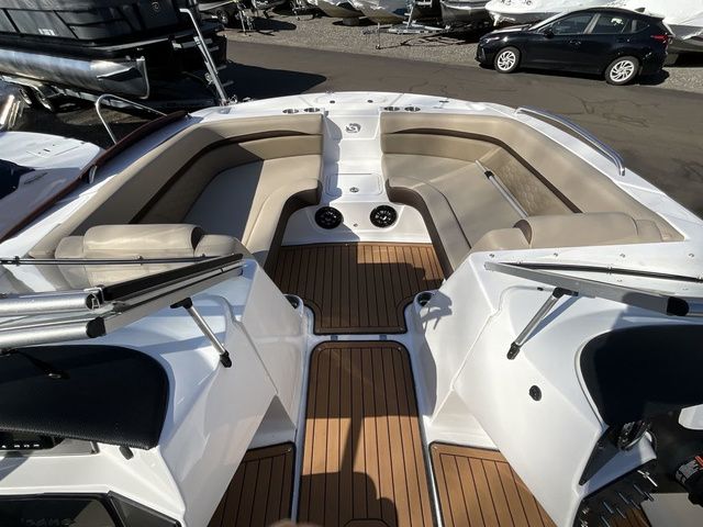 2021 Hurricane SunDeck 191 OB - 11