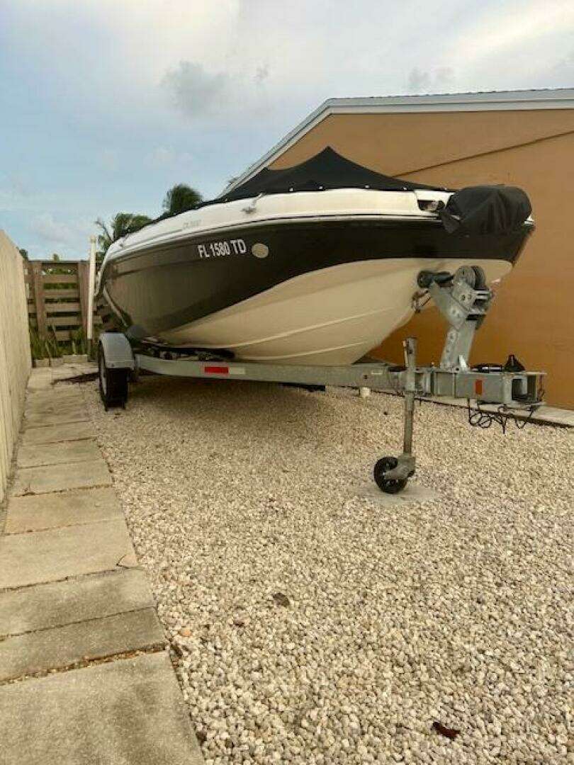 2022 Bayliner DX2000 - Image 3