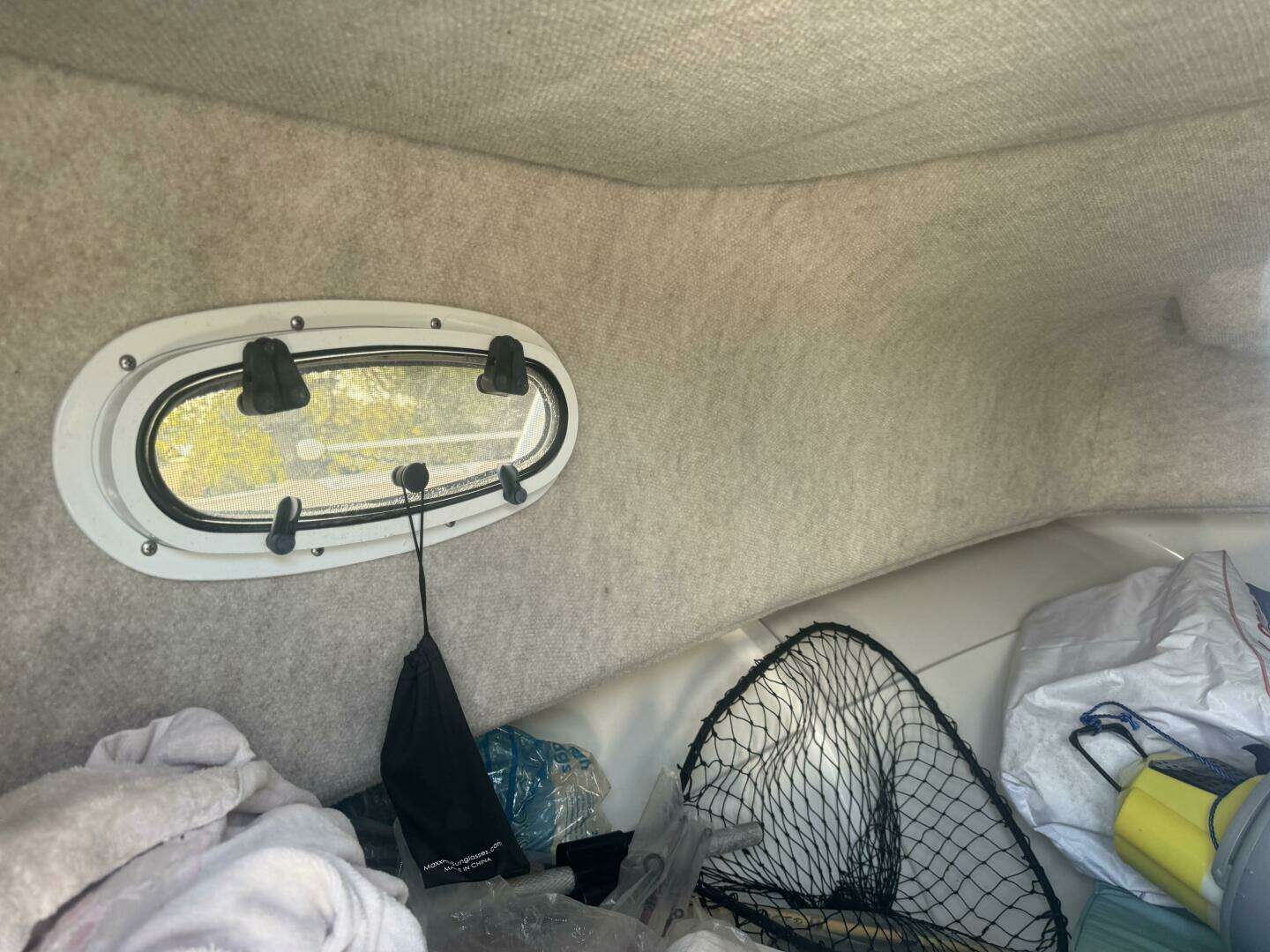 2004 Angler 220 Walkaround - Image 14