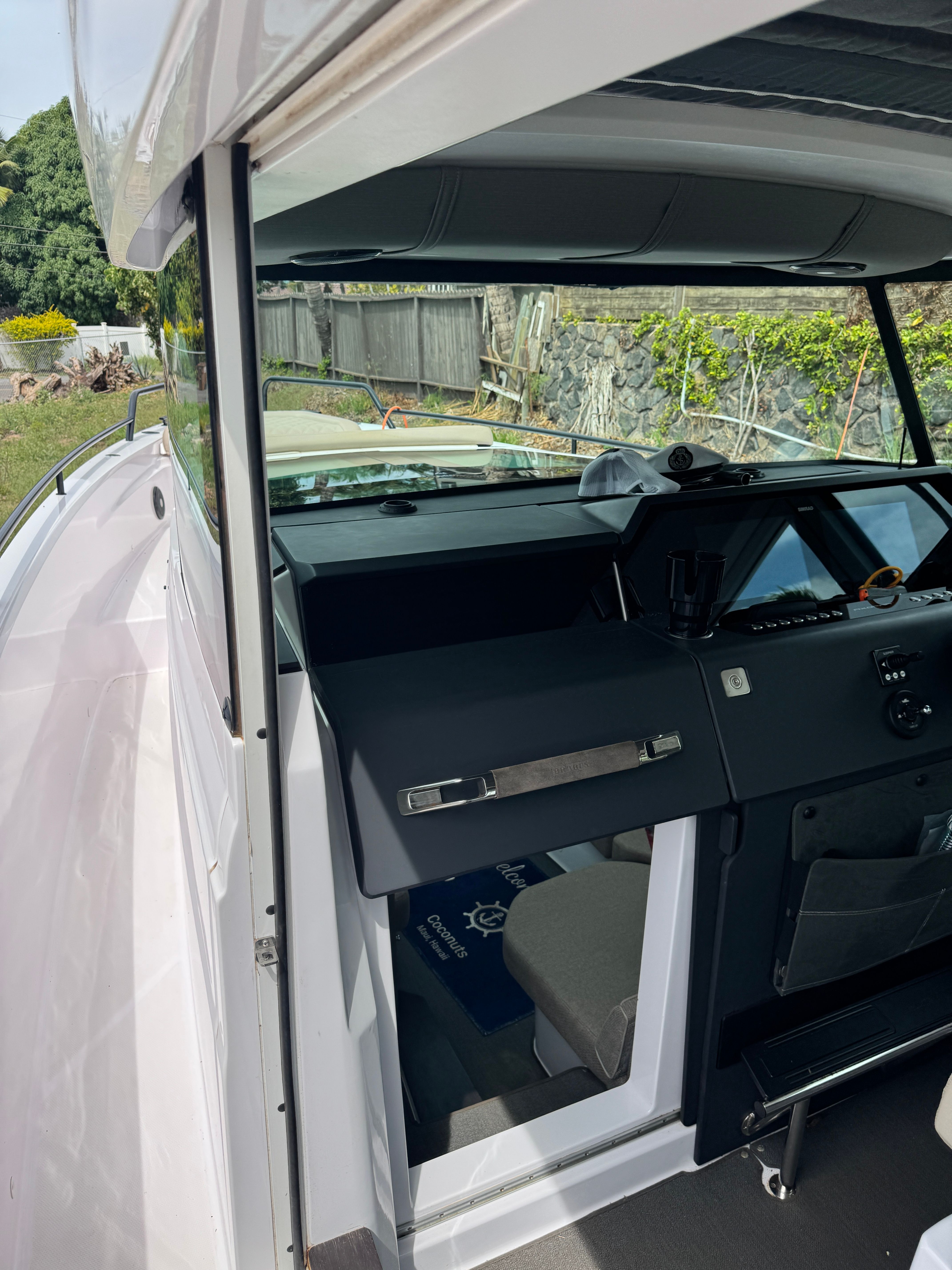 2022 Axopar Brabus 37 XC Cross Cabin - 5