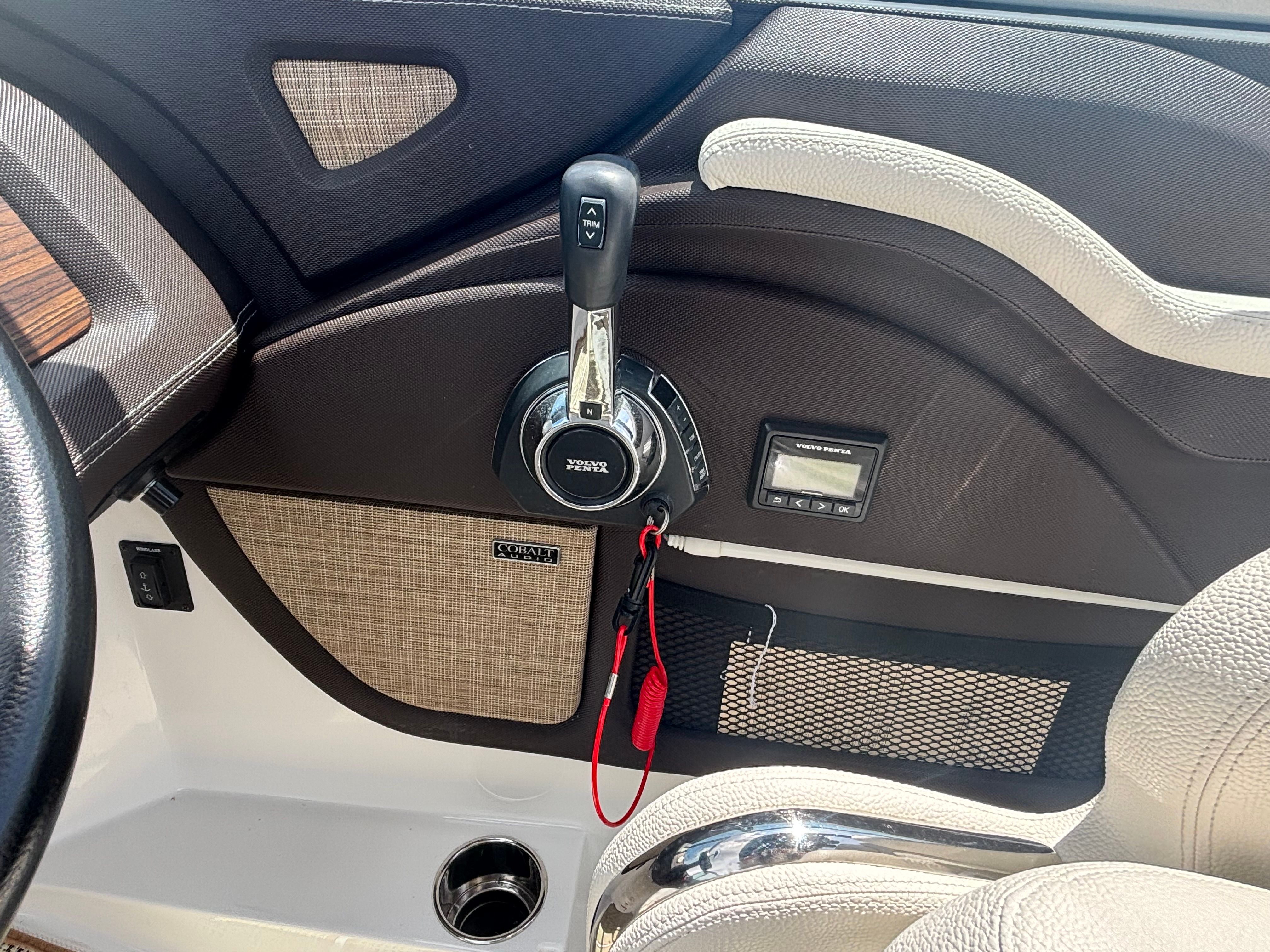 2019 Cobalt R5 Surf - 8