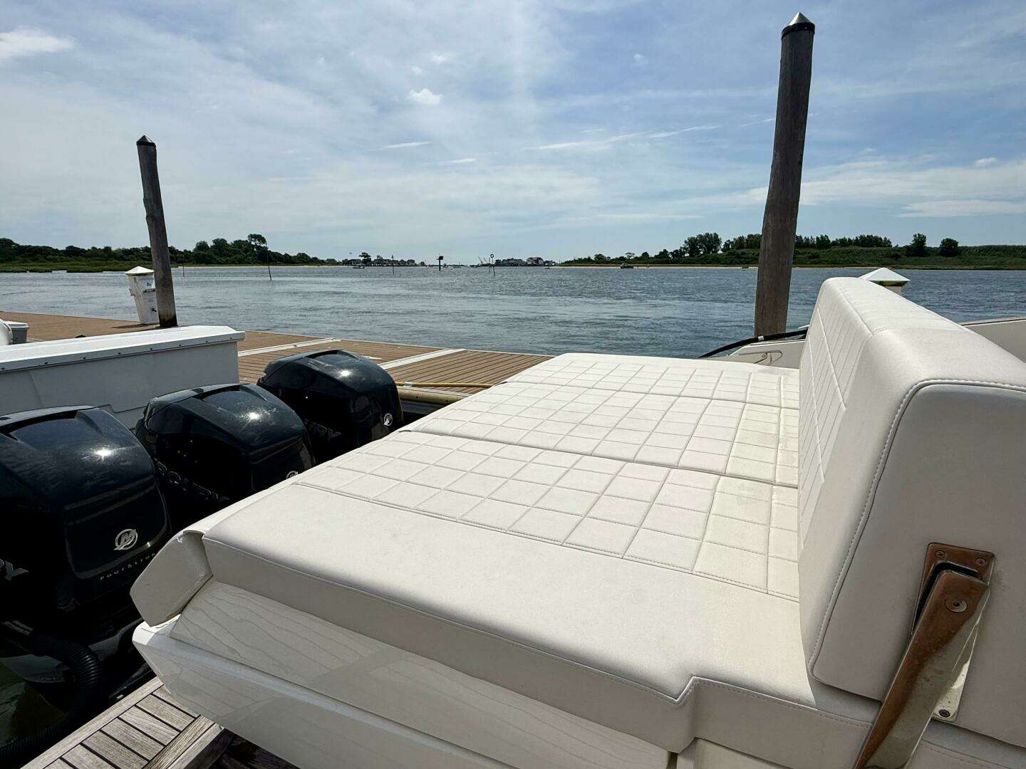 2023 Astondoa 377 Coupe Outboard - Image 15