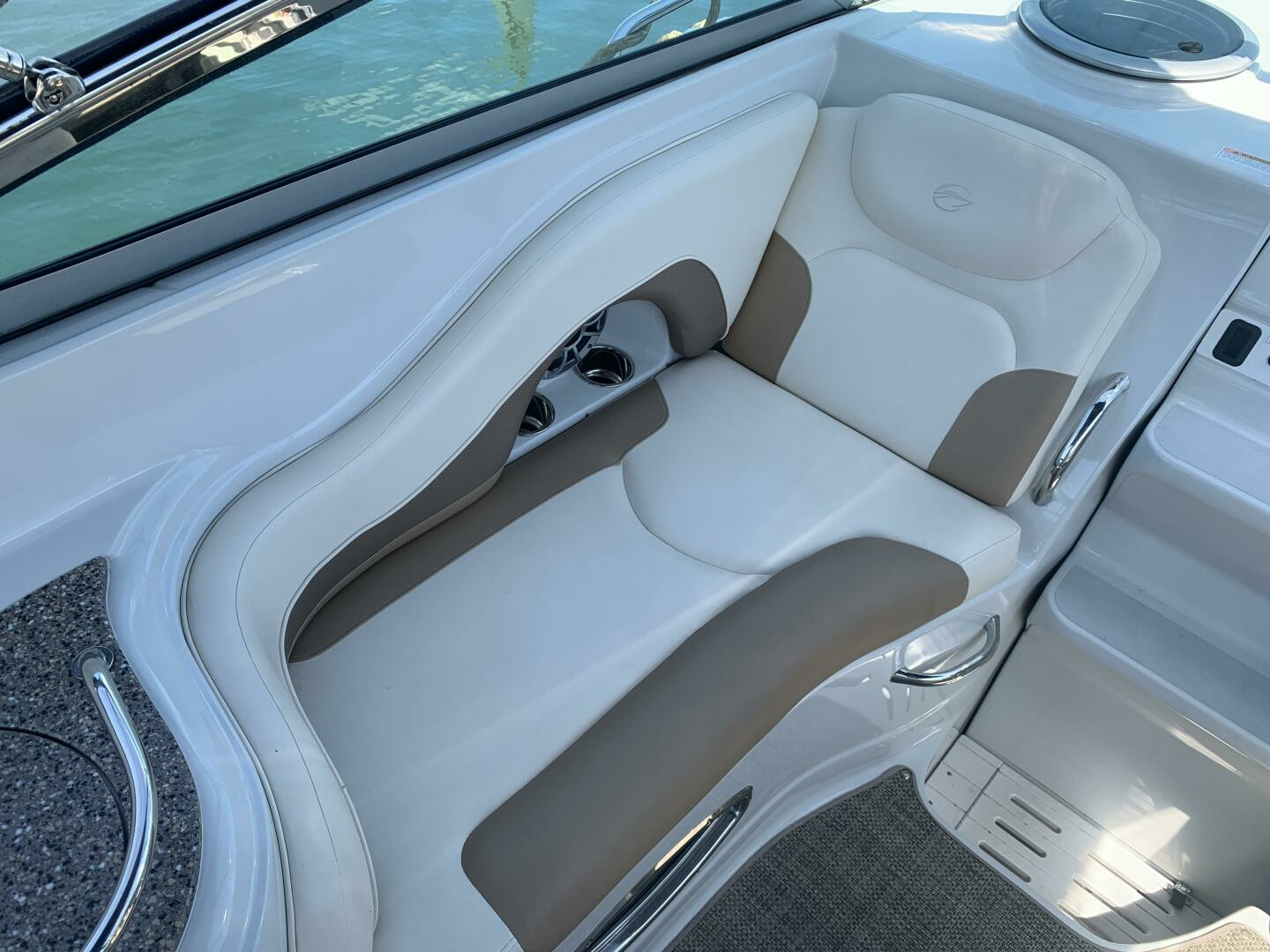 2018 Crownline 264 CR - Image 11