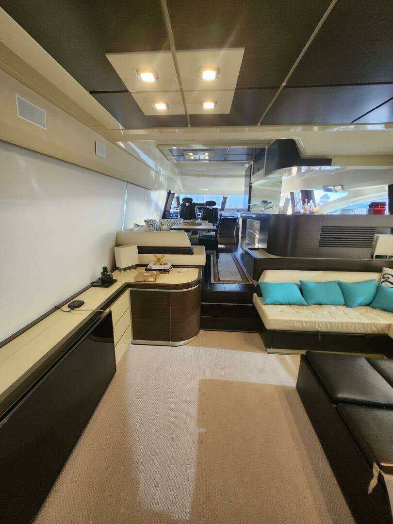 2014 Azimut Flybridge - Image 29