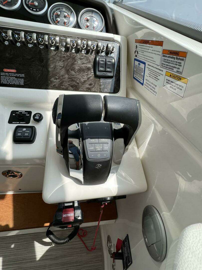 2019 Sea Ray Sundancer 350 Coupe - Image 17