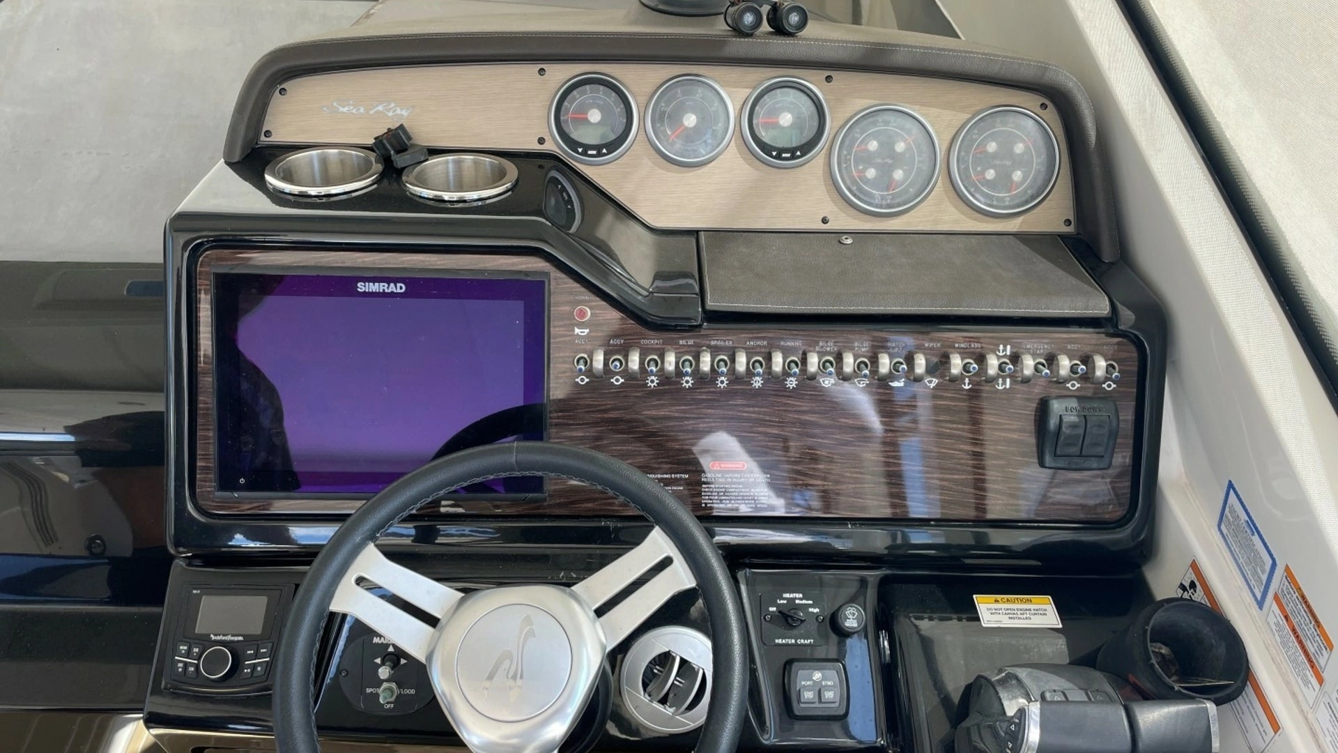 2018 Sea Ray Sundancer 350 - Image 3