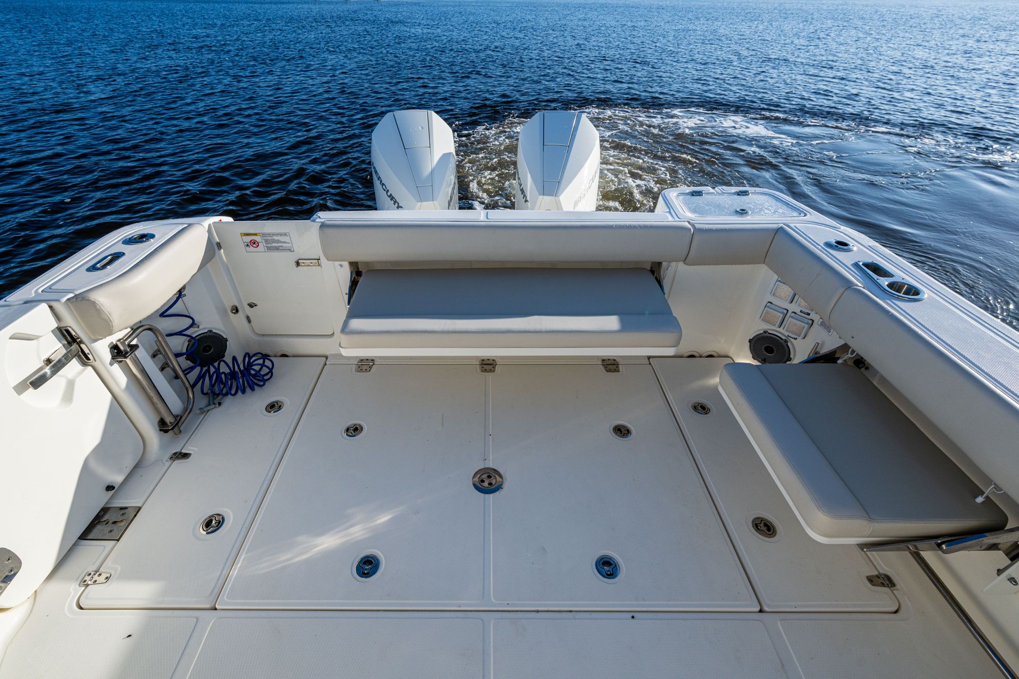 2023 BOSTON WHALER 325 CONQUEST - Image 19