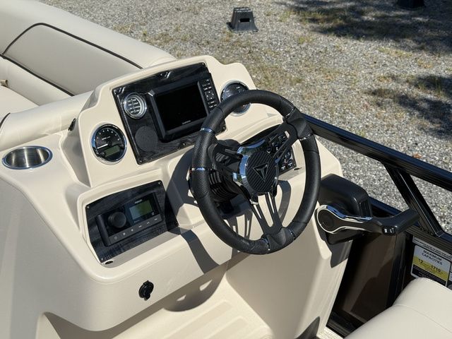 2026 Tahoe Sport 85 - 21 Rear Fish - 8
