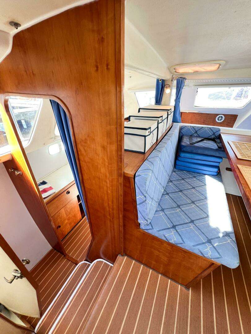 2012 TomCat 9.70 S - Image 23