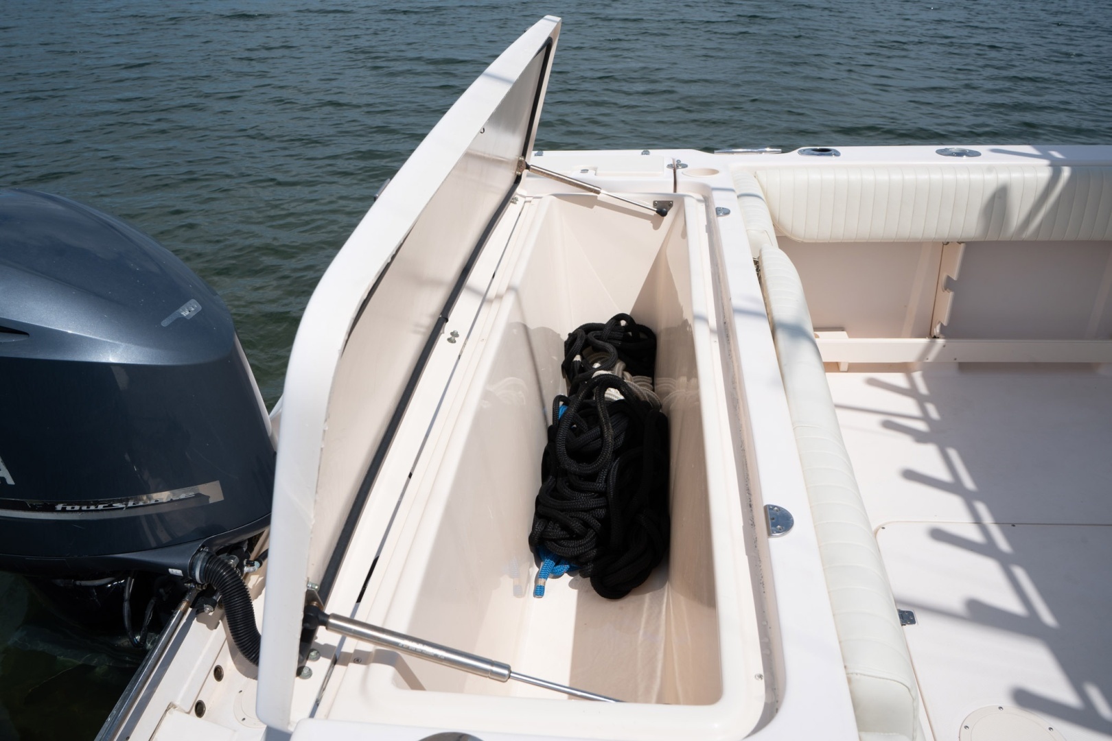 2009 Grady-White Express 330 - Image 6