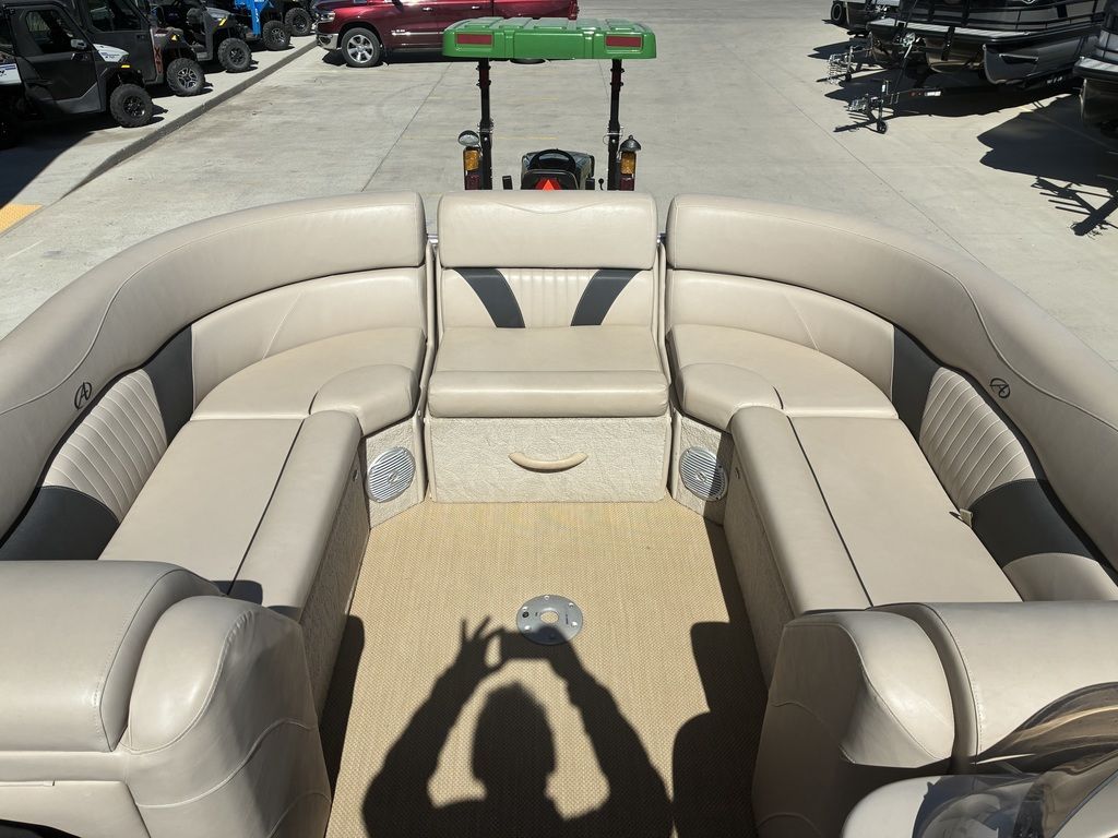 2014 Avalon 2485QL Wind Jammer - 11