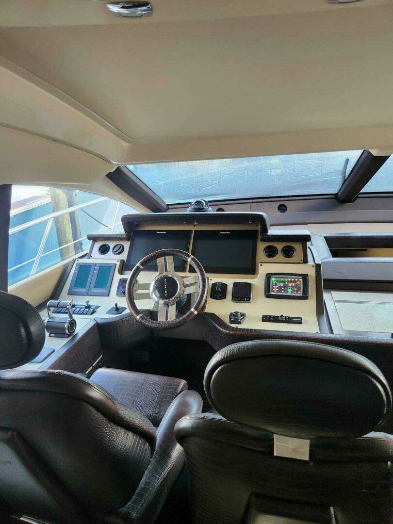 2014 Azimut Flybridge - Image 56