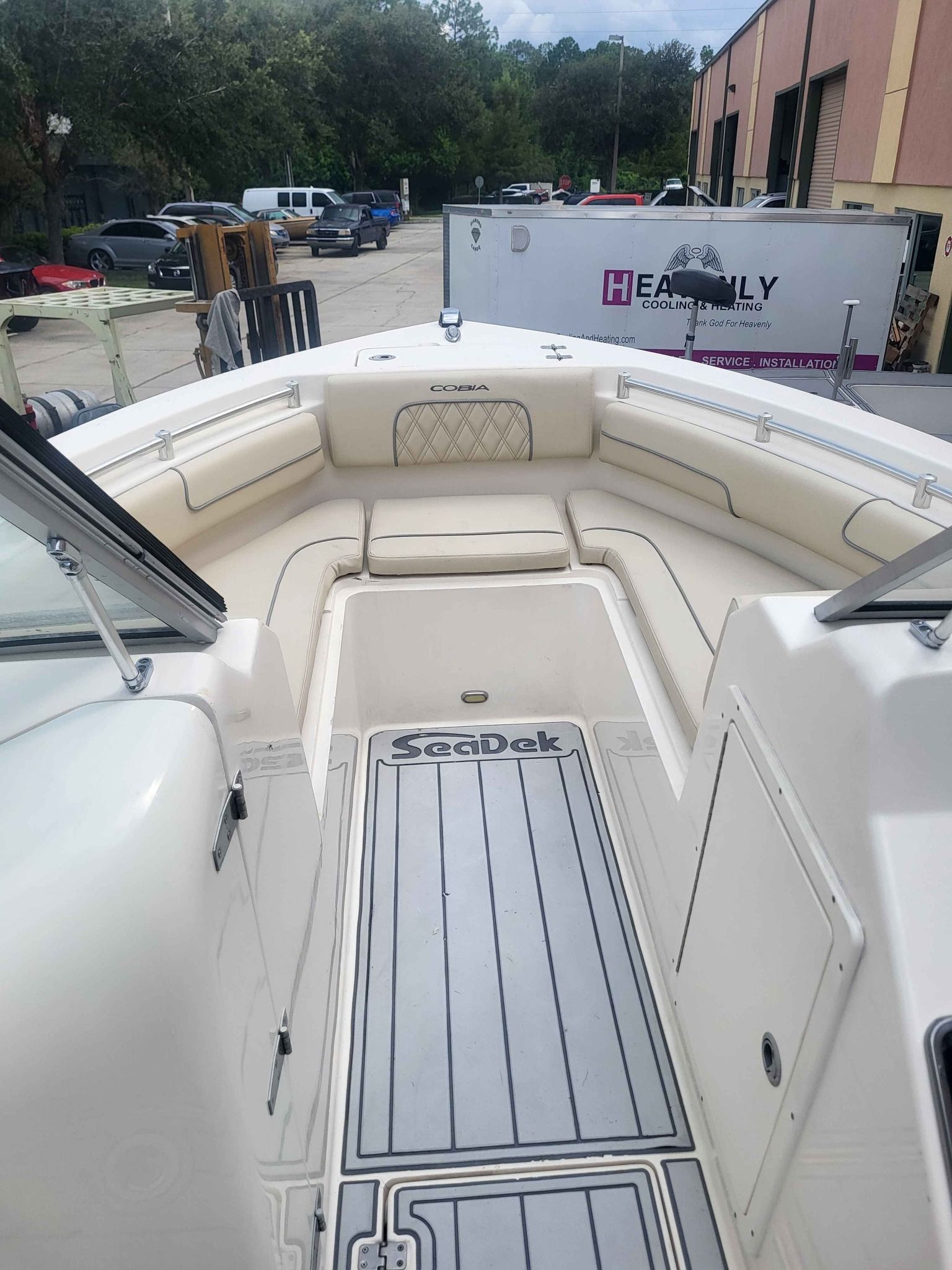 2020 Cobia 220 Dual Console - 5