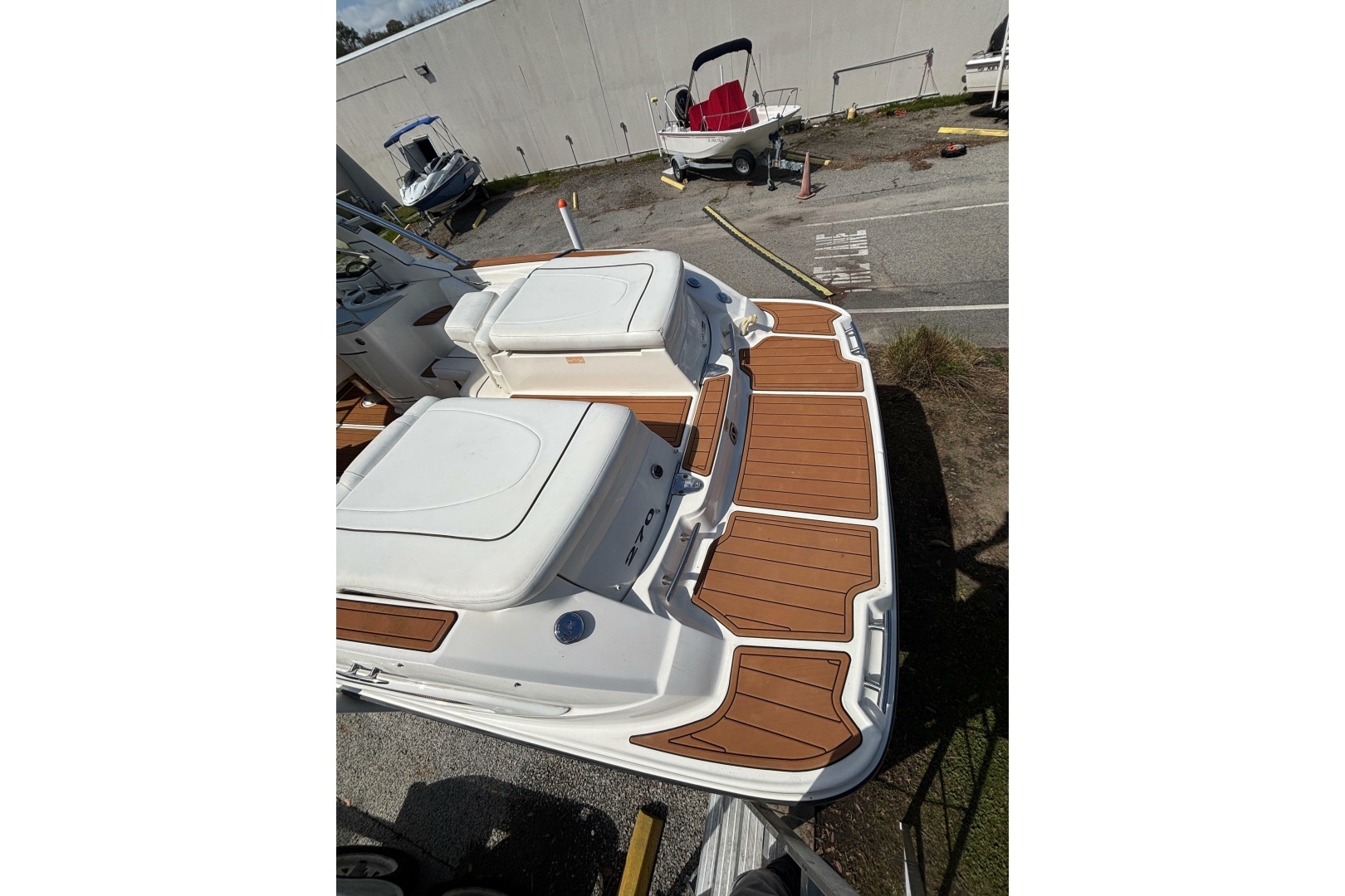 2008 Sea Ray 270 Sundeck - Image 11