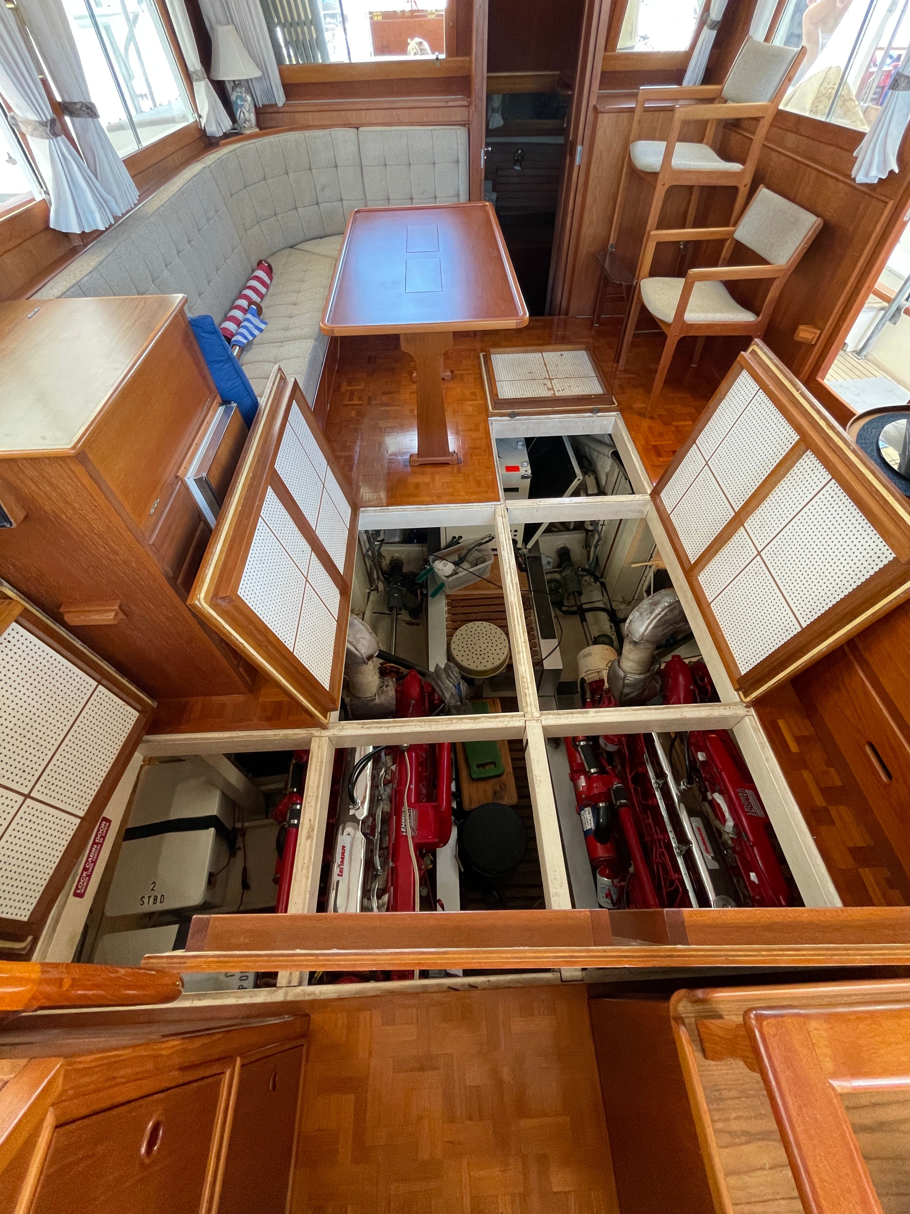 1985 Grand Banks 42 Motor Yacht - 60