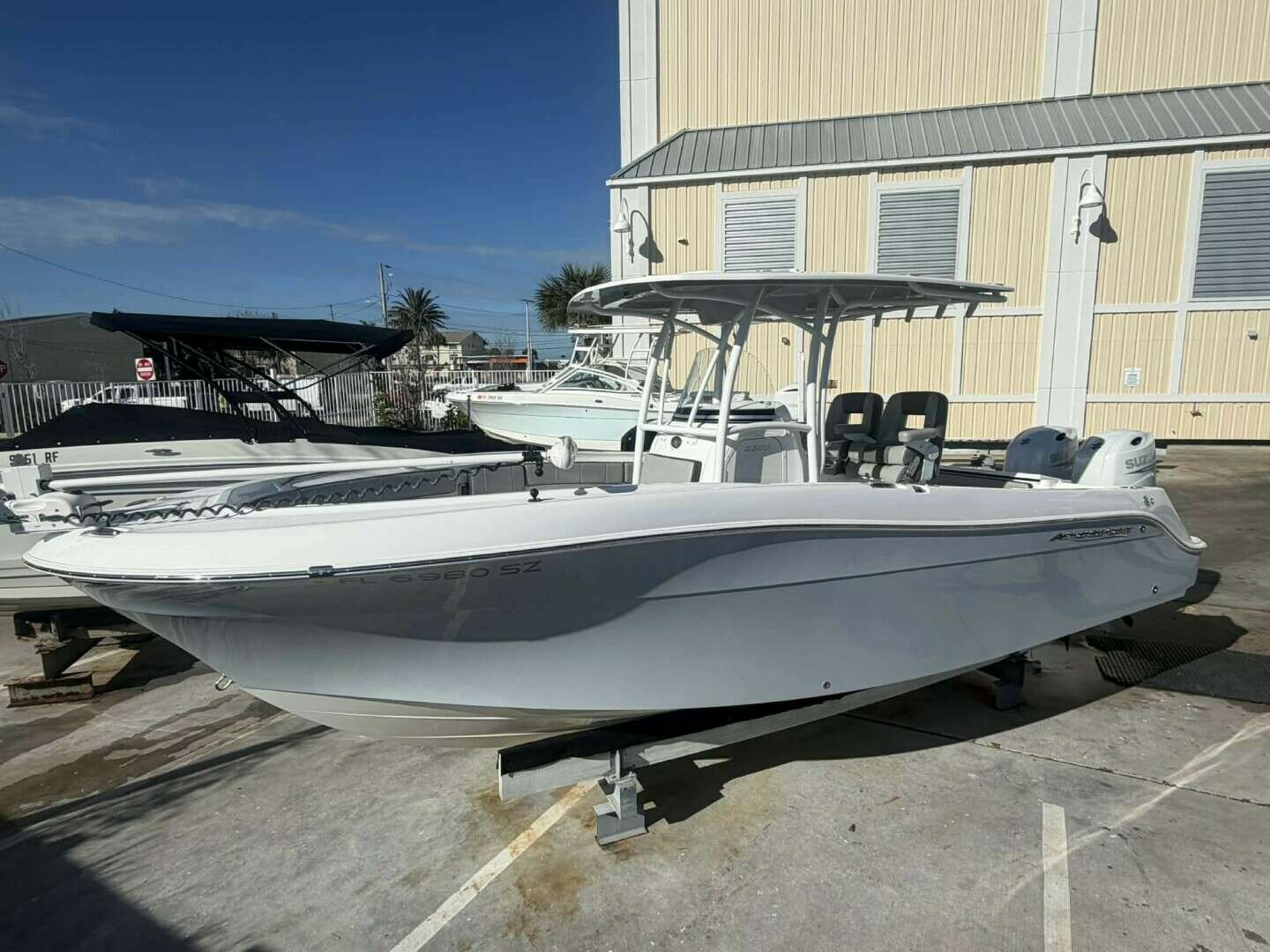 2021 Aquasport 2500 Center Console - Image 2