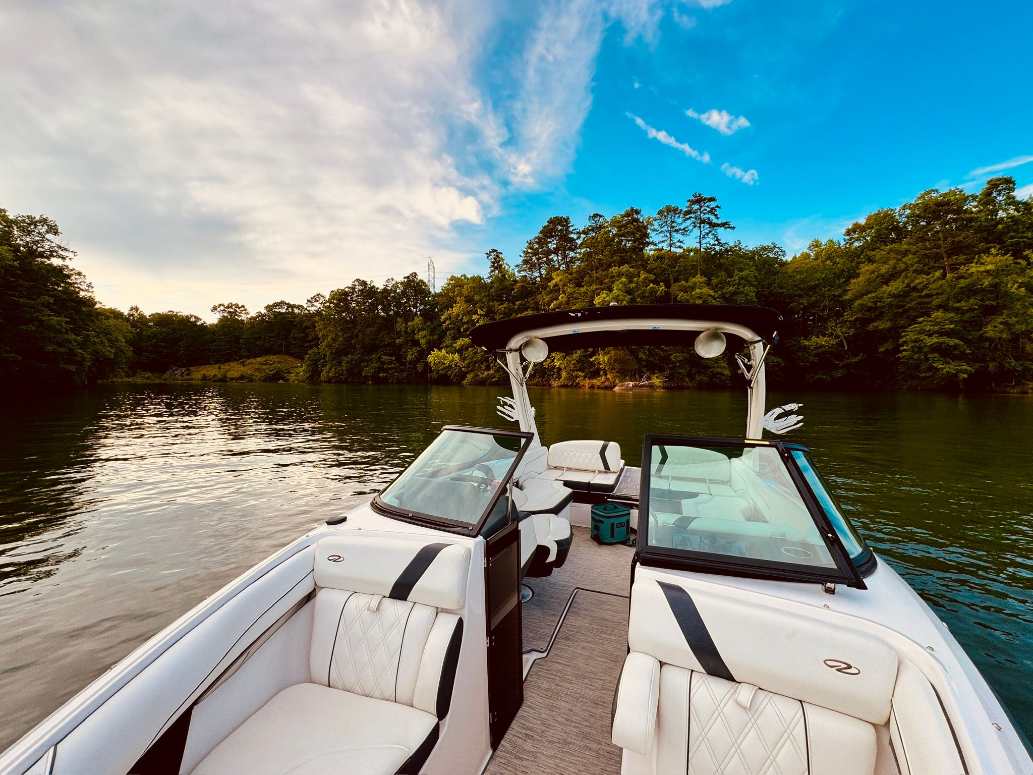 2018 Regal 23 RX Surf - 2