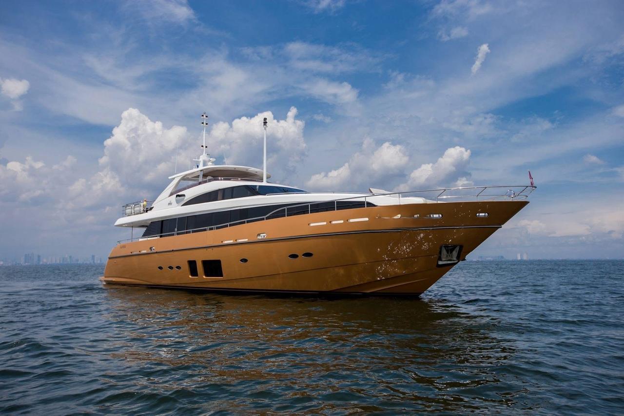 2013 Princess 32M