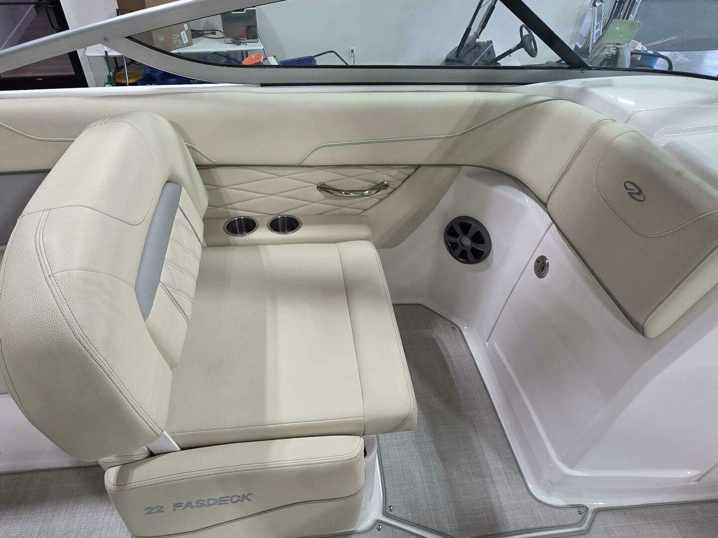 2021 Regal 22 Fasdeck - Image 14