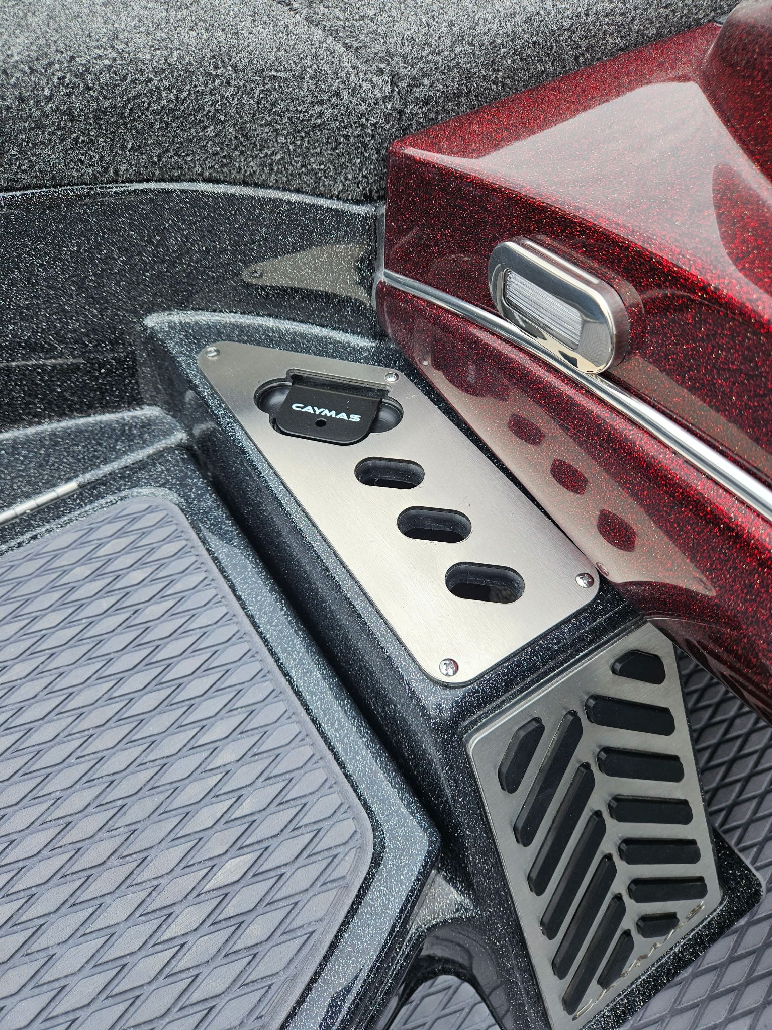 Close-up of Caymas CX 21 PRO boat, model year 2027.