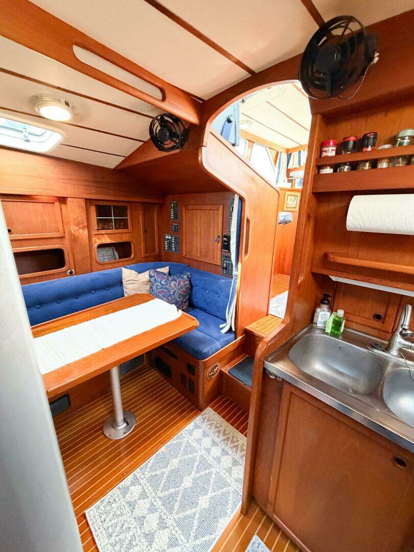 1986 Nauticat 40 Cutter Ketch Pilothouse - Image 70