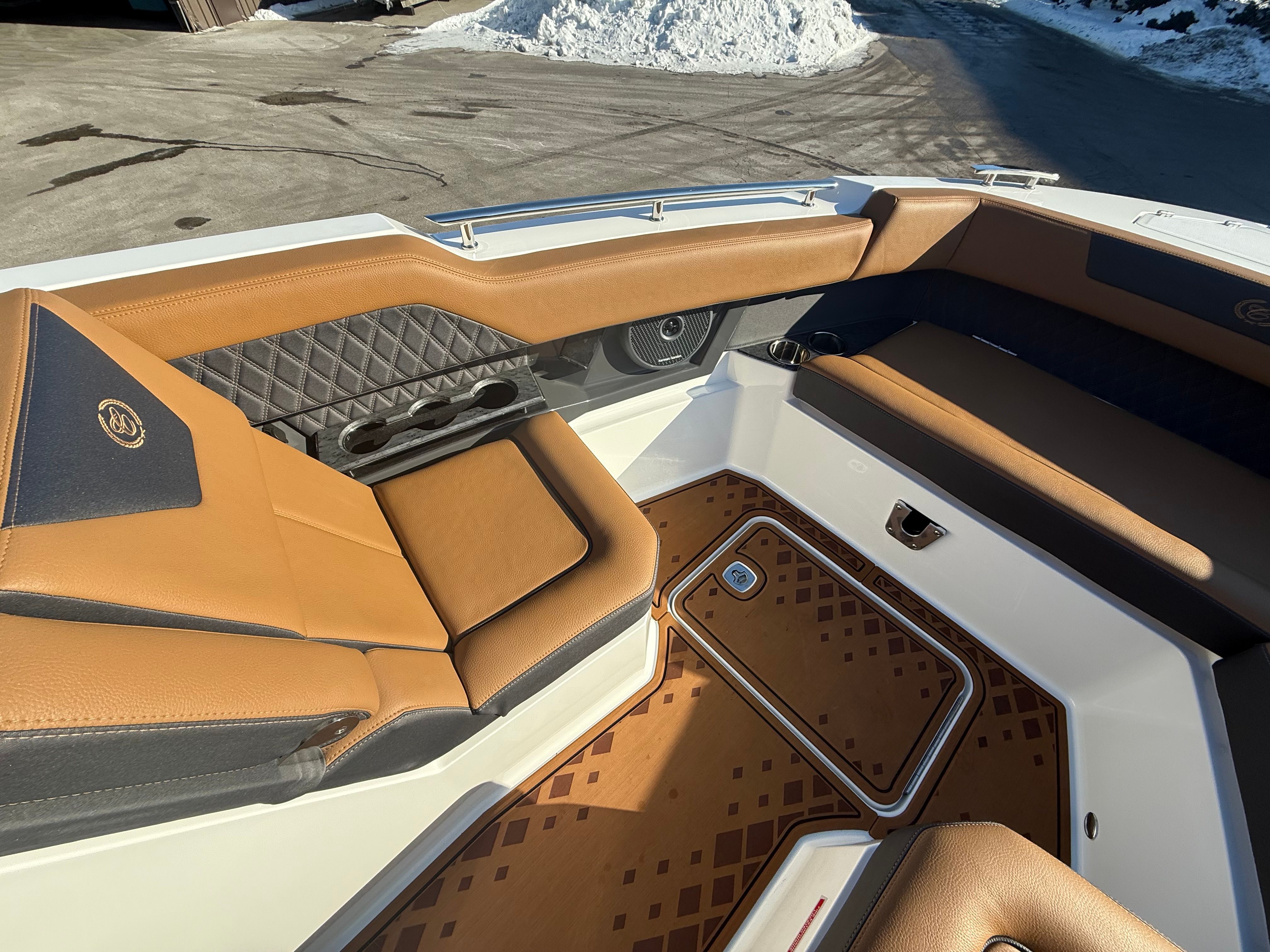 2026 Cobalt R31 Surf - 26