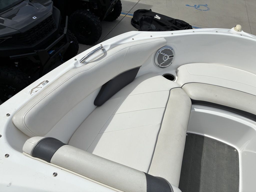 2013 Yamaha Boats AR192 - 17