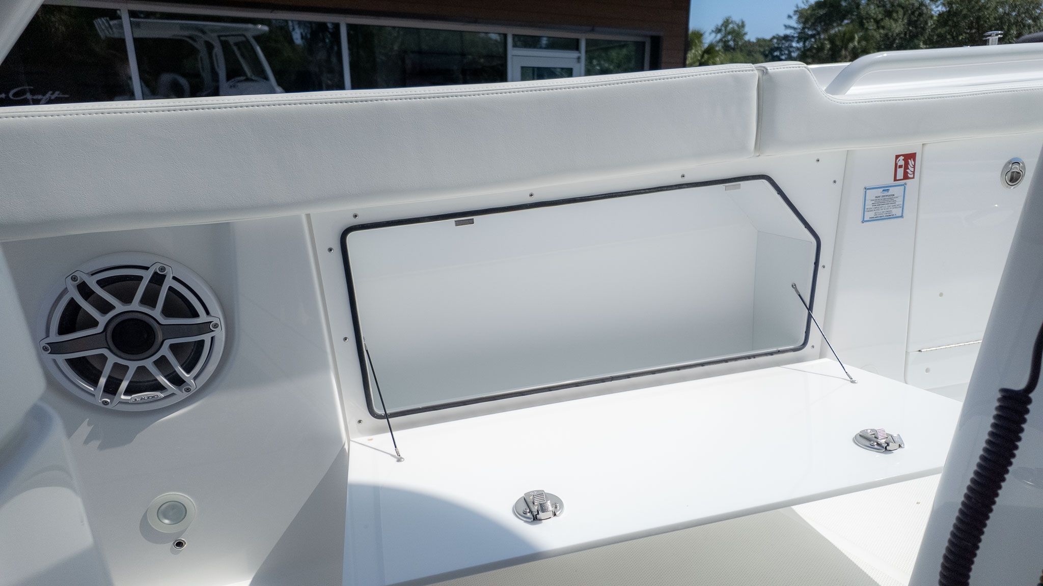 2026 Everglades 285 Center Console - 11