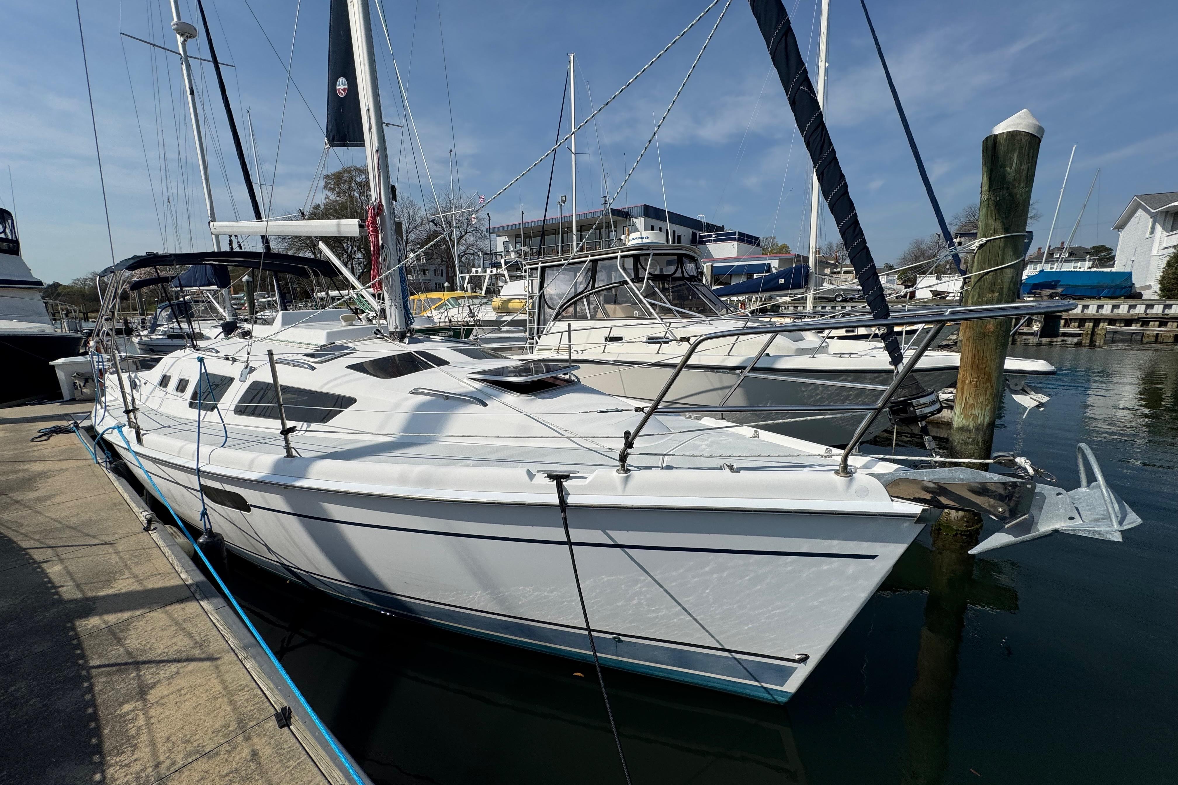 2002 Hunter 326