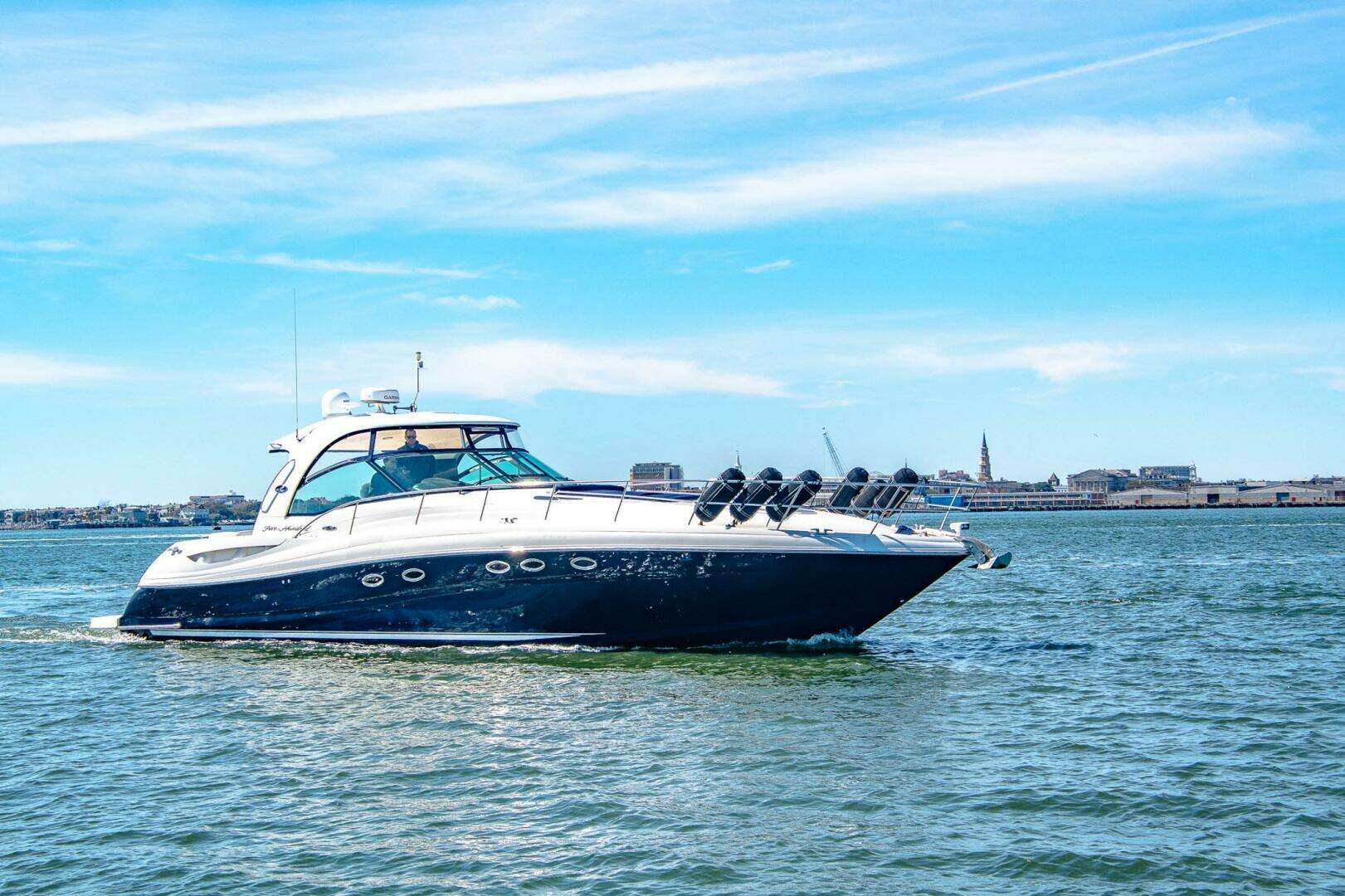 2005 Sea Ray 500 Sundancer - Image 2