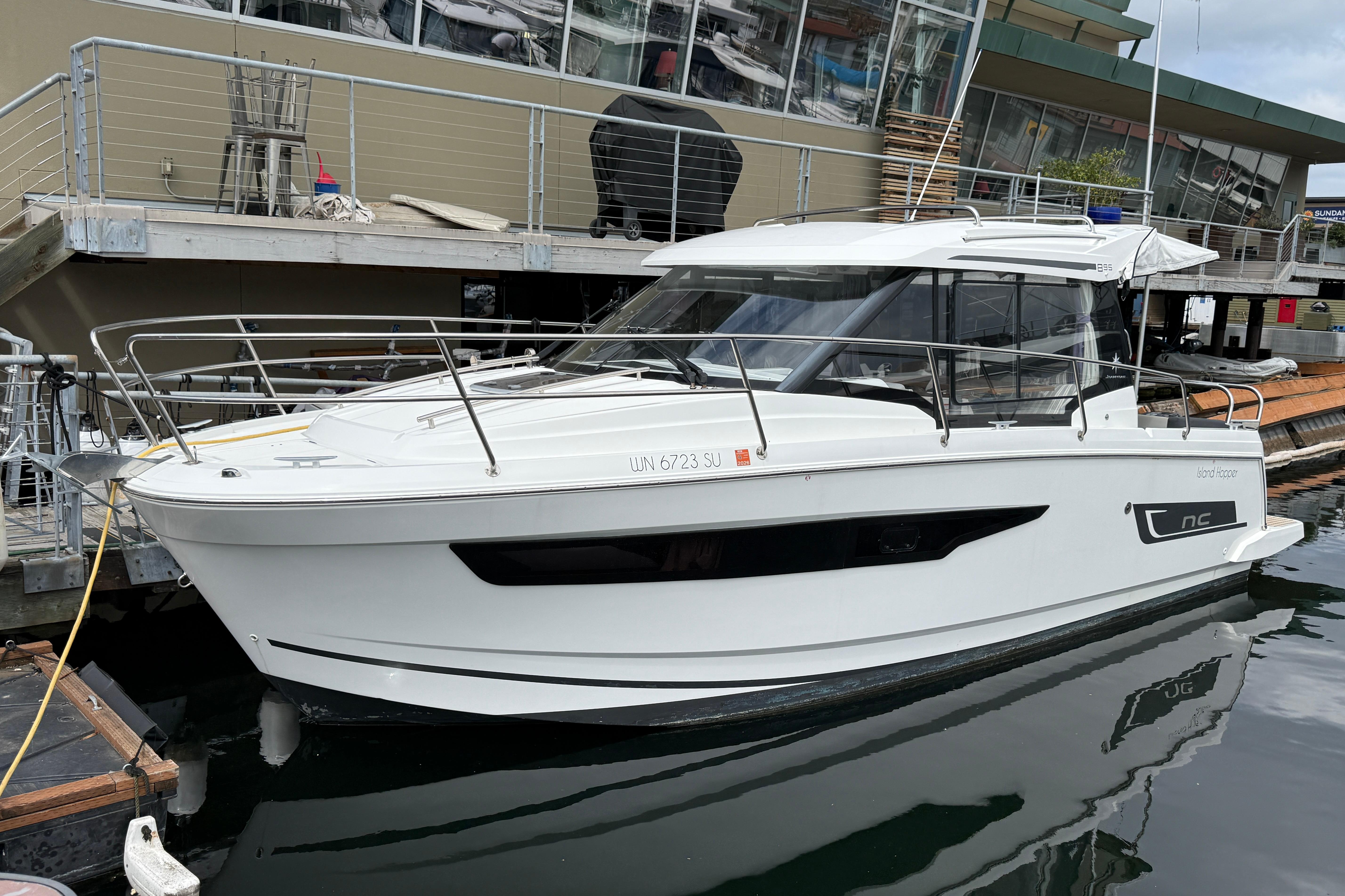 2020 Jeanneau NC 895