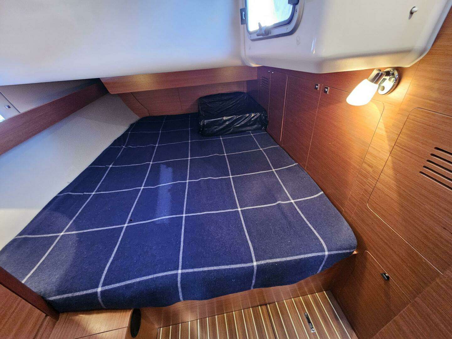 2018 Dufour — - Image 25
