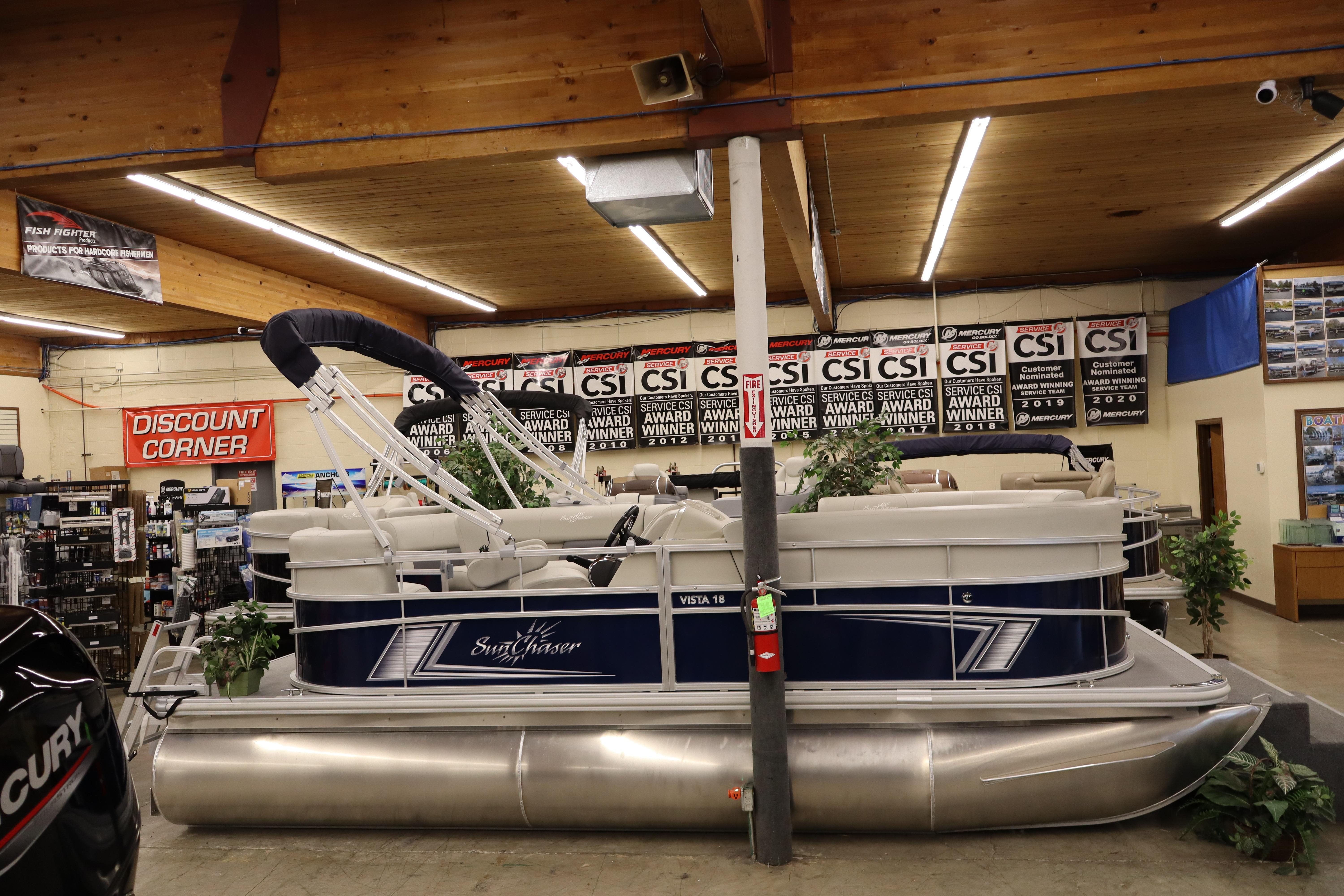 2025 SunChaser Vista 18 Fish