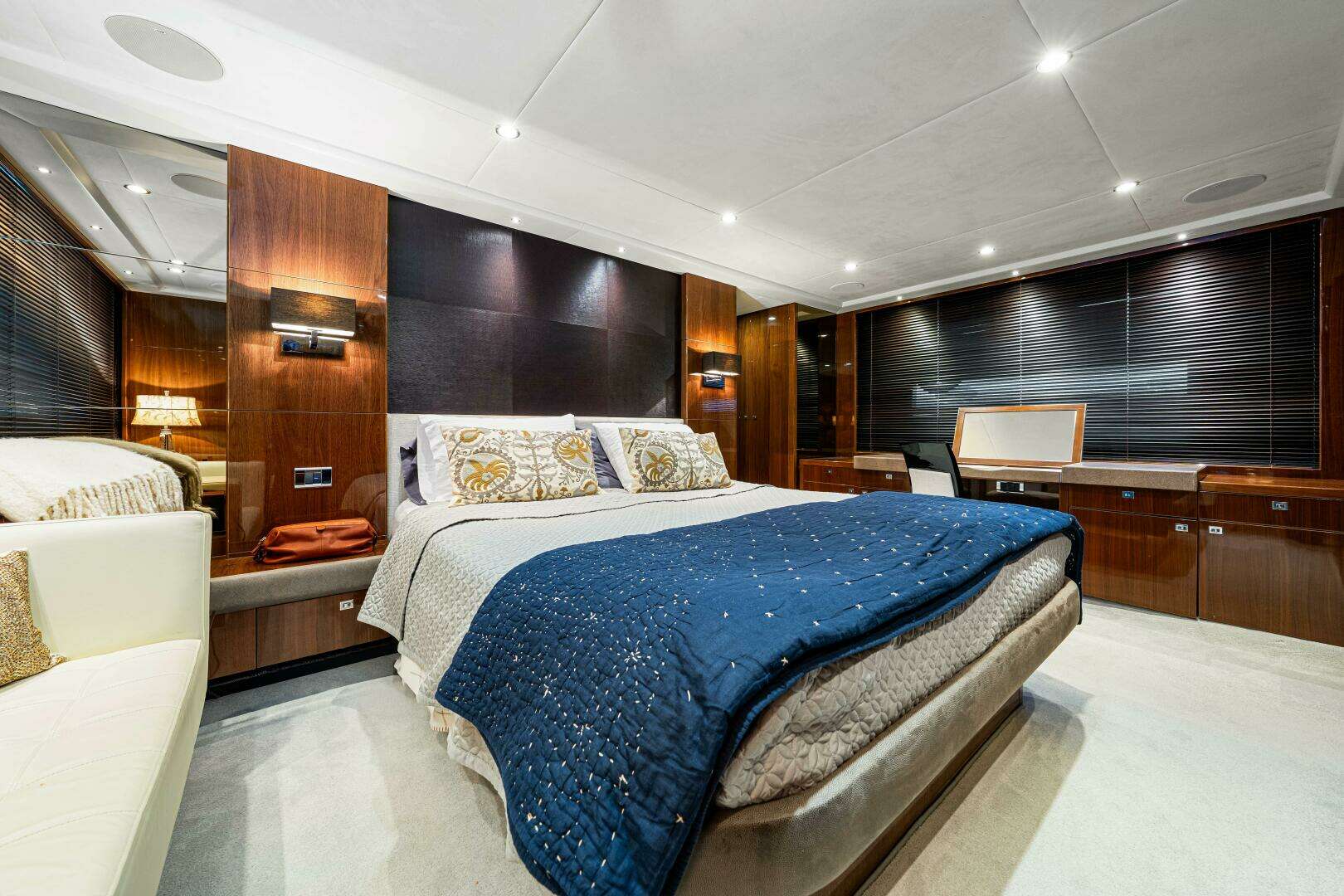 2014 Princess Y72 - Image 136